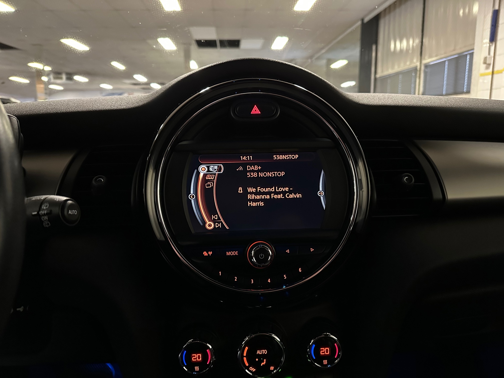 https://www.autokooy.nl//xml/images/42465580-15.JPG