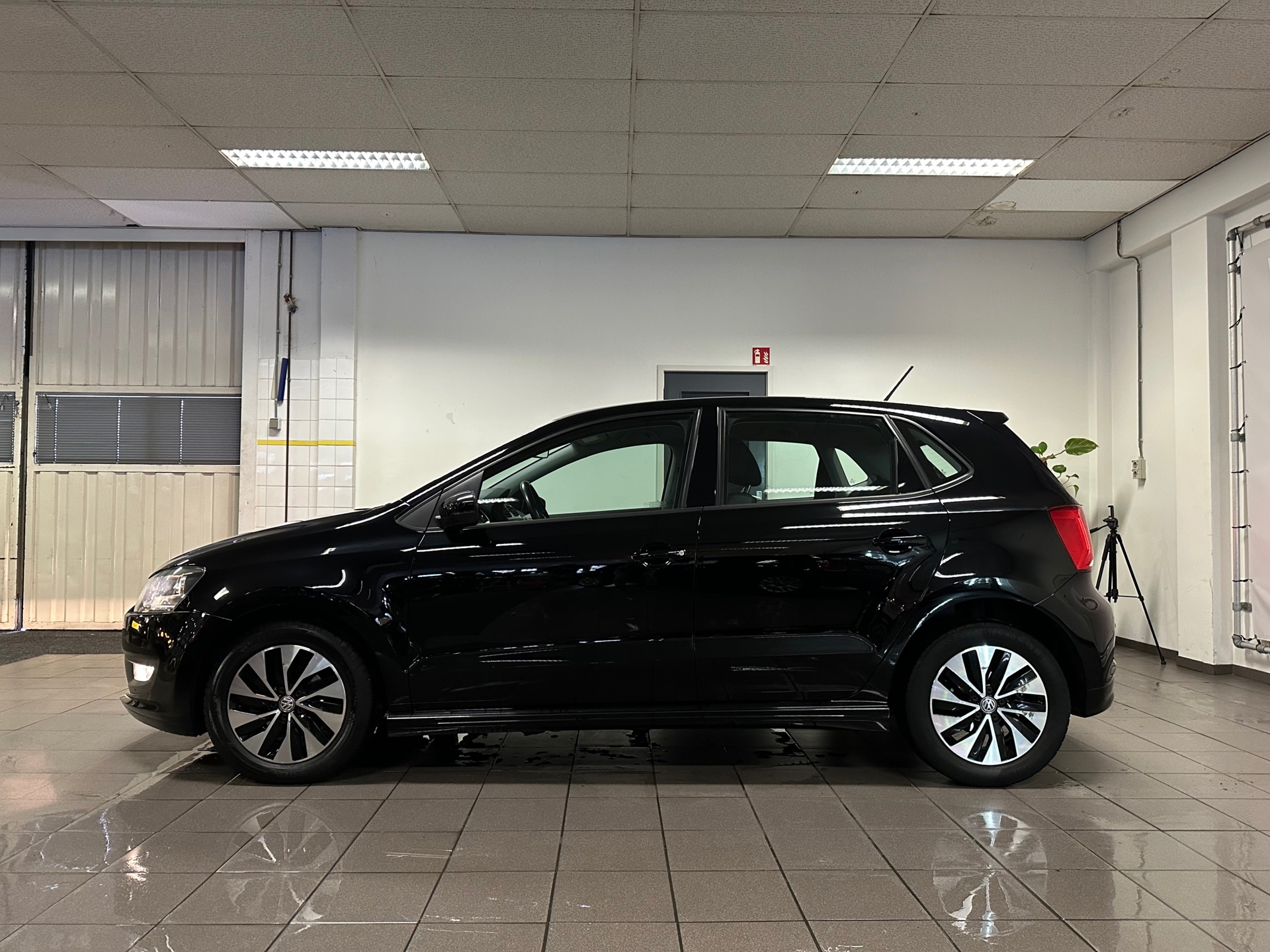 https://www.autokooy.nl//xml/images/42511438-2.JPG