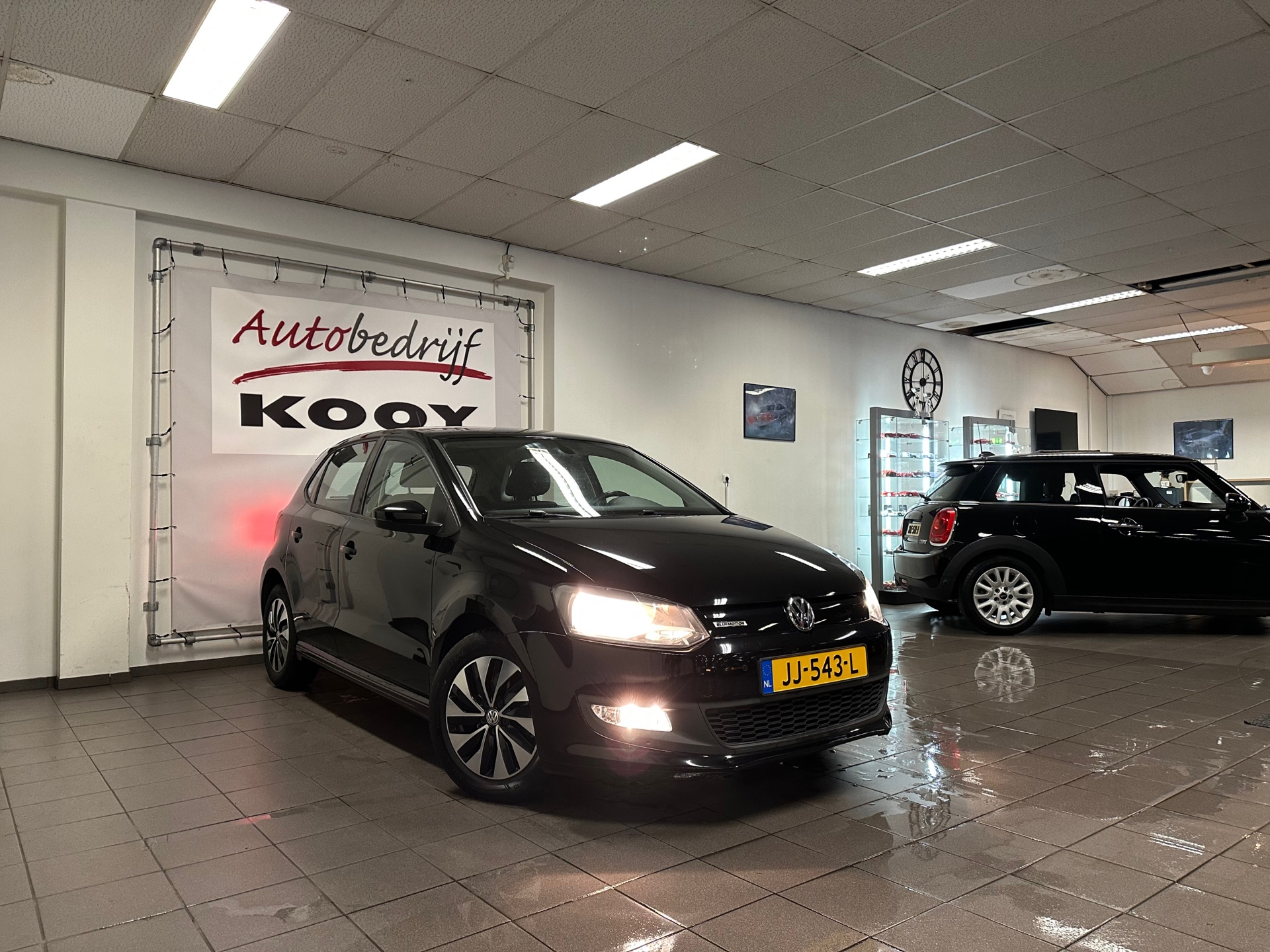 https://www.autokooy.nl//xml/images/42511438-7.JPG