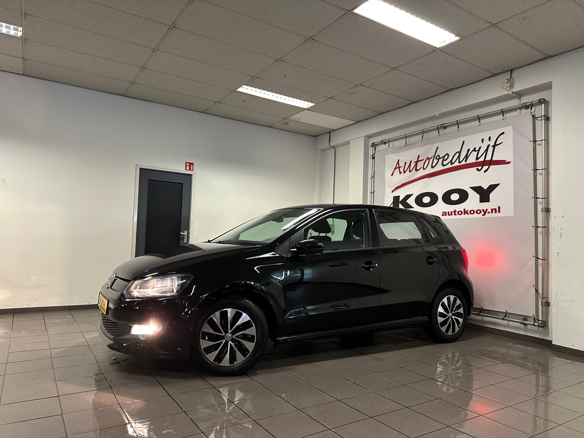 https://www.autokooy.nl//xml/images/42511438-9.JPG