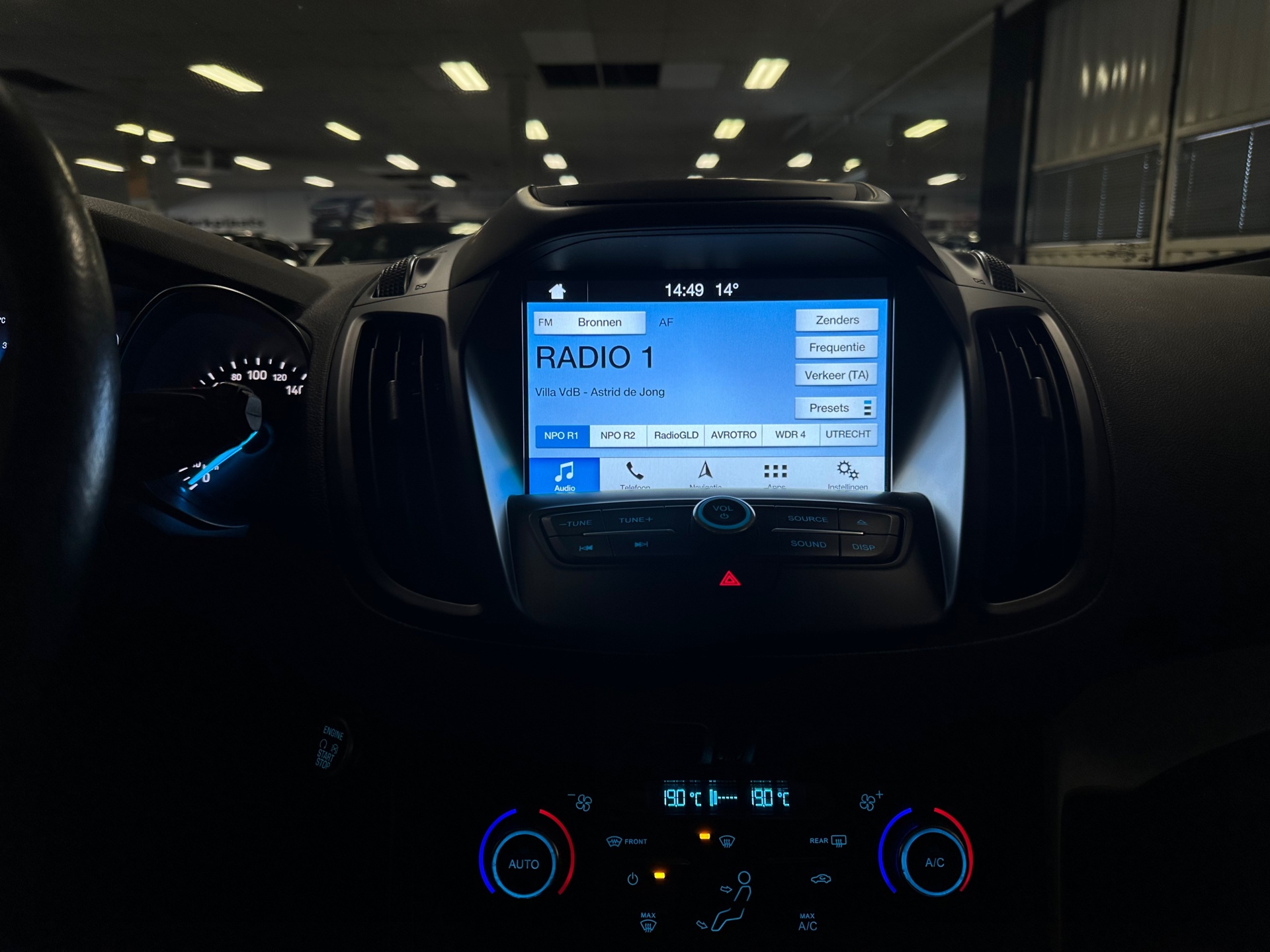 https://www.autokooy.nl//xml/images/42652024-16.JPG
