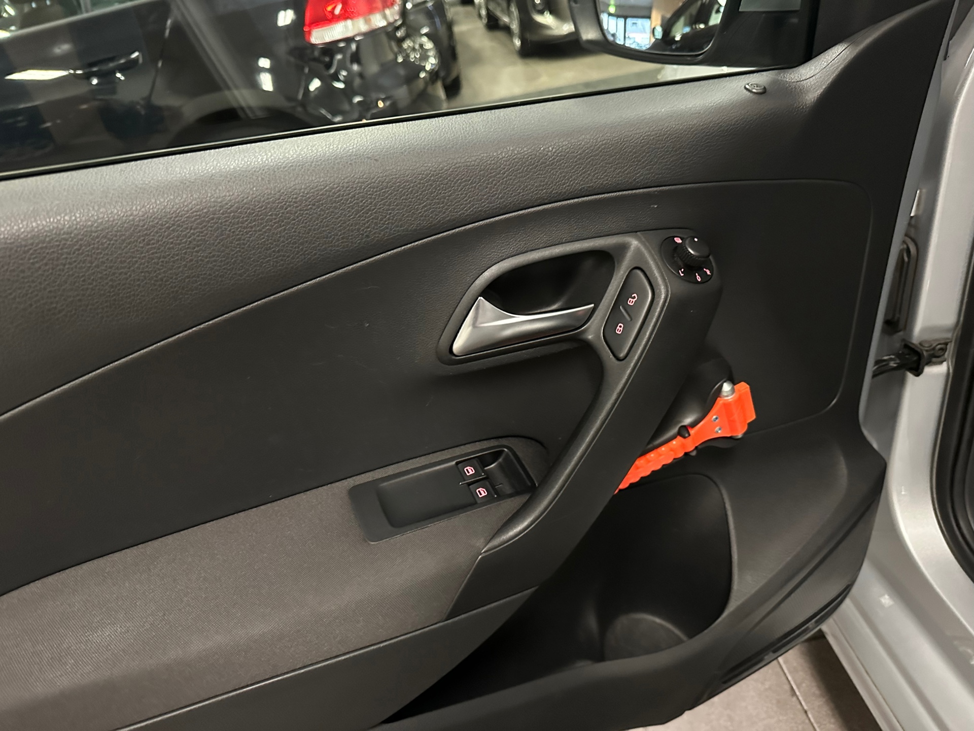 https://www.autokooy.nl//xml/images/42739588-10.JPG