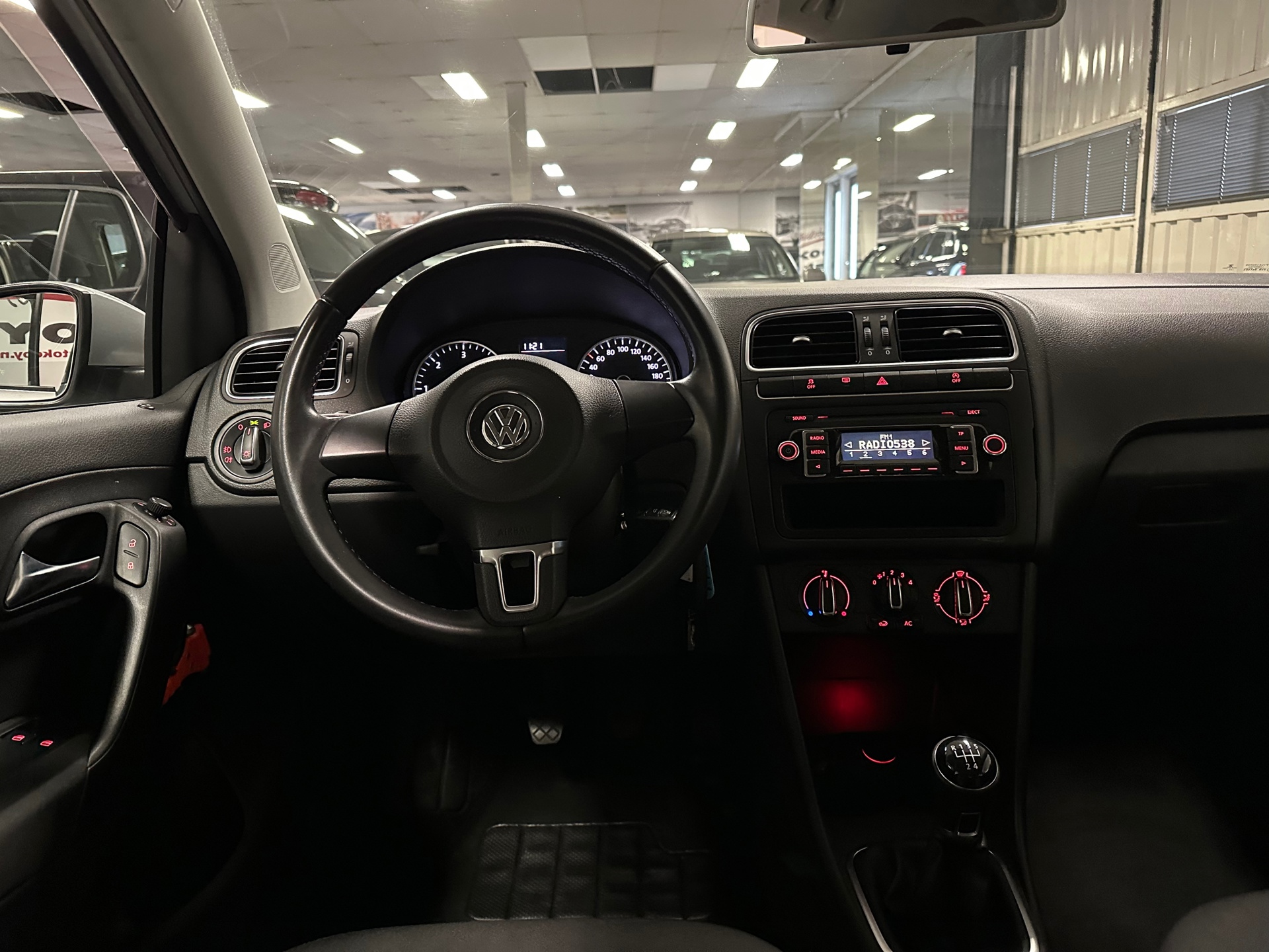 https://www.autokooy.nl//xml/images/42739588-20.JPG