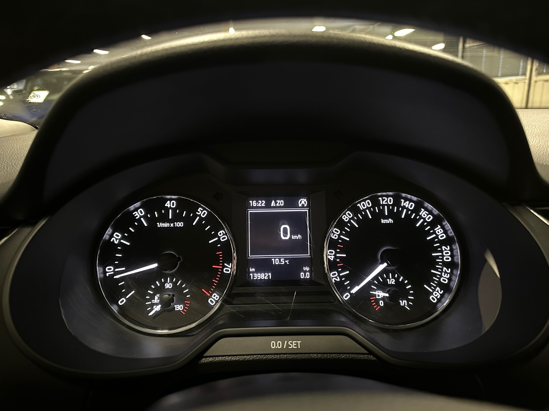 https://www.autokooy.nl//xml/images/42782991-13.JPG