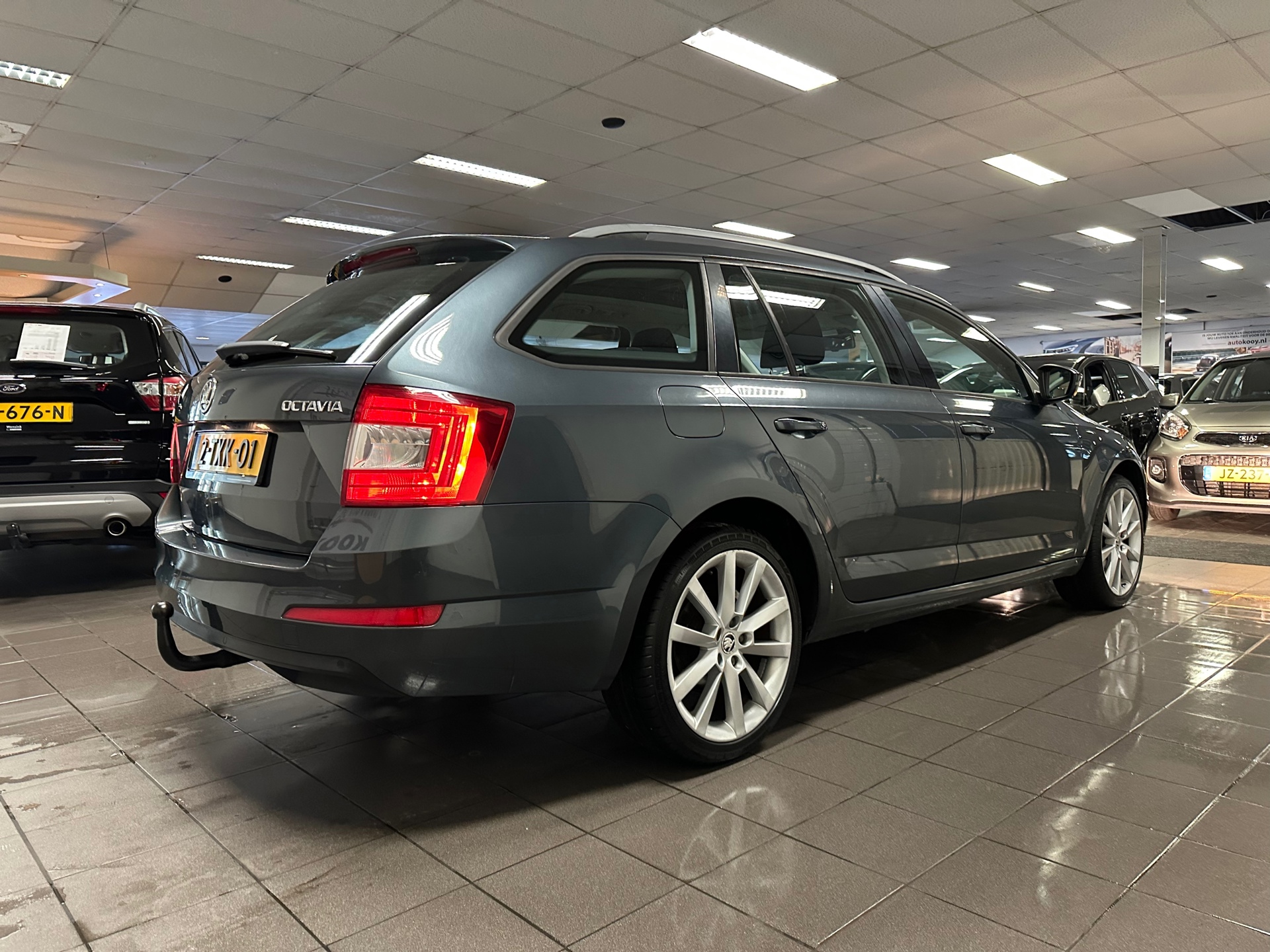 https://www.autokooy.nl//xml/images/42782991-6.JPG