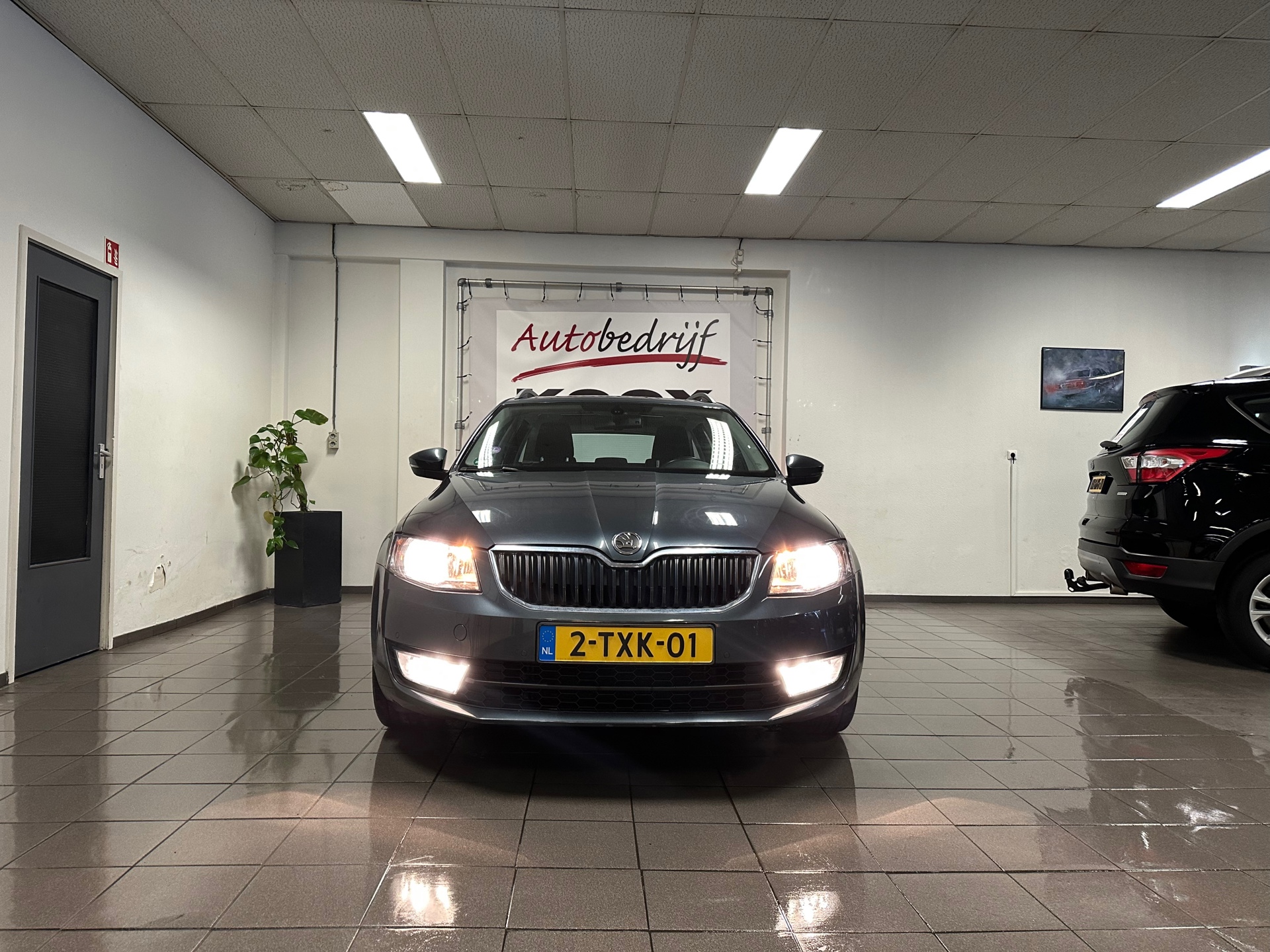 https://www.autokooy.nl//xml/images/42782991-8.JPG