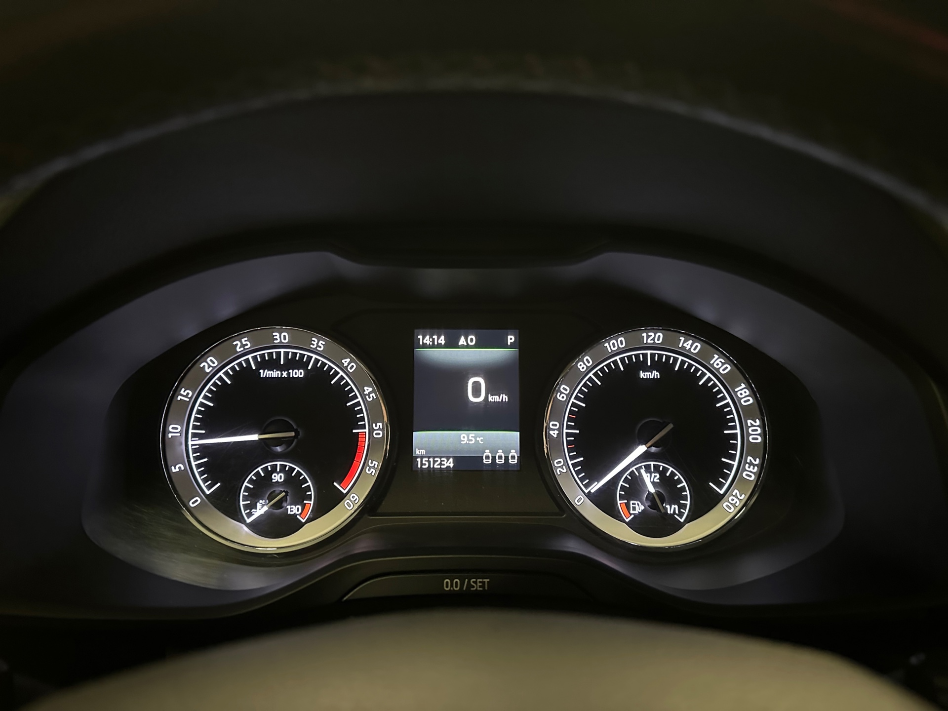https://www.autokooy.nl//xml/images/42806531-14.JPG