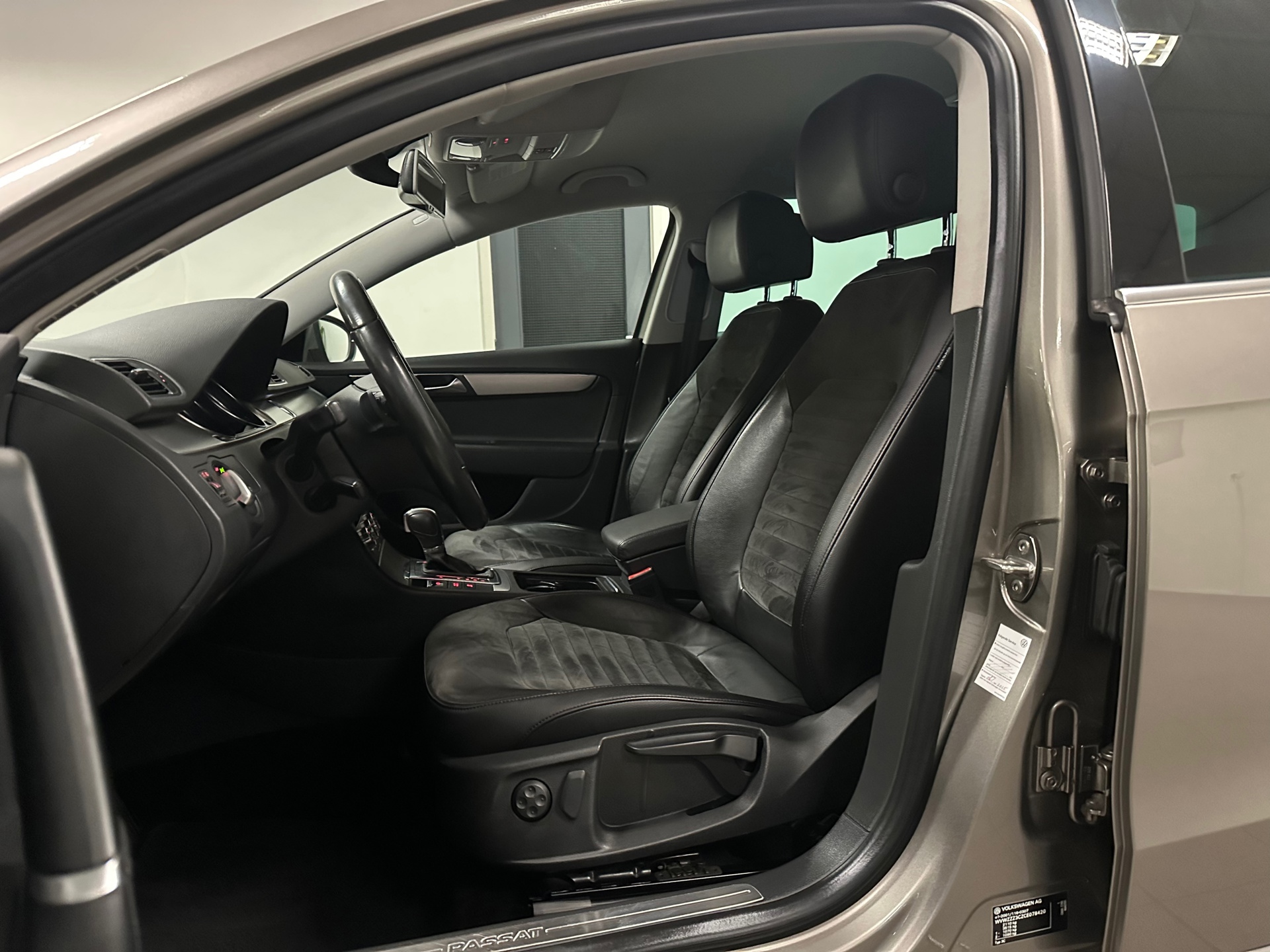 https://www.autokooy.nl//xml/images/42840223-11.JPG