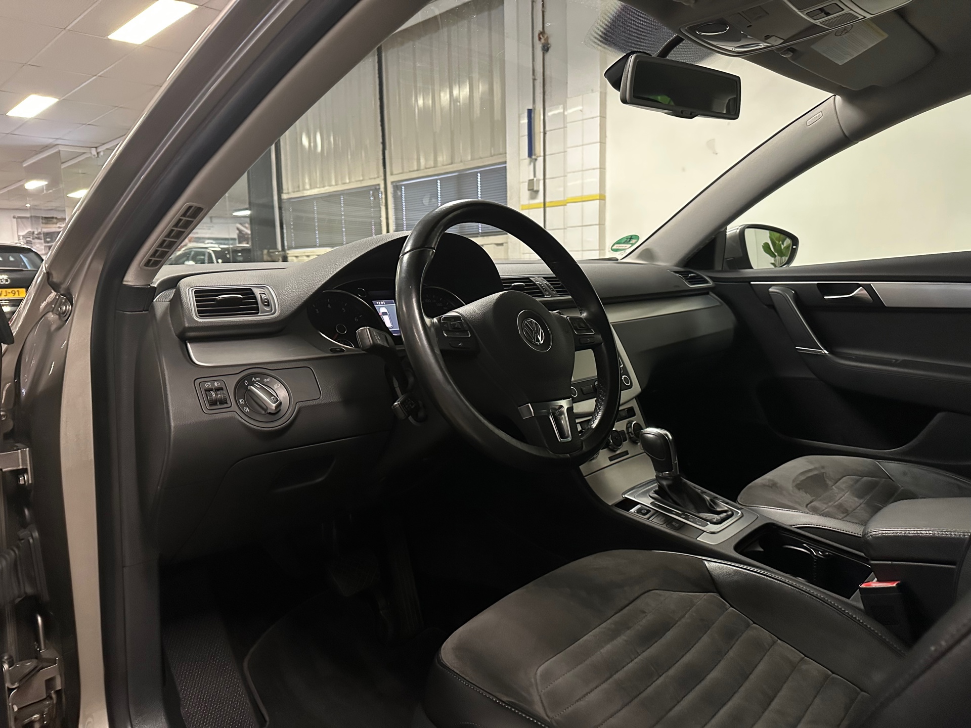 https://www.autokooy.nl//xml/images/42840223-12.JPG