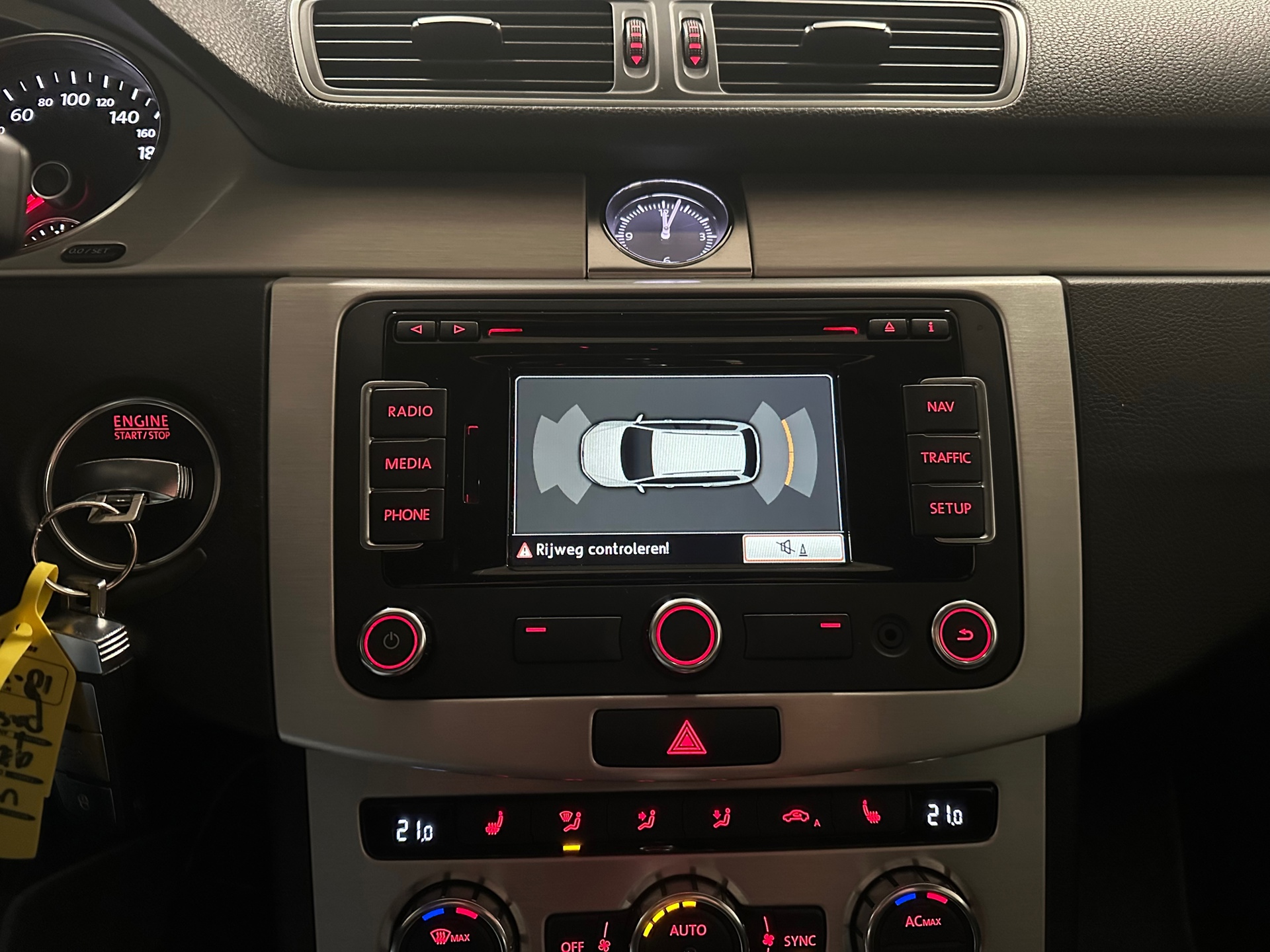 https://www.autokooy.nl//xml/images/42840223-18.JPG