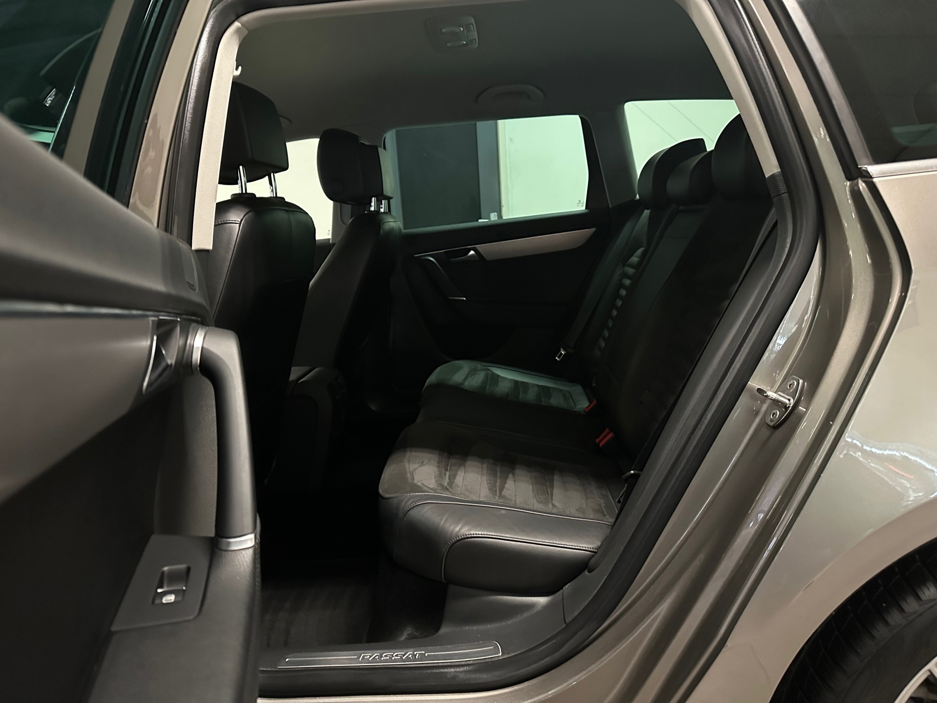 https://www.autokooy.nl//xml/images/42840223-22.JPG