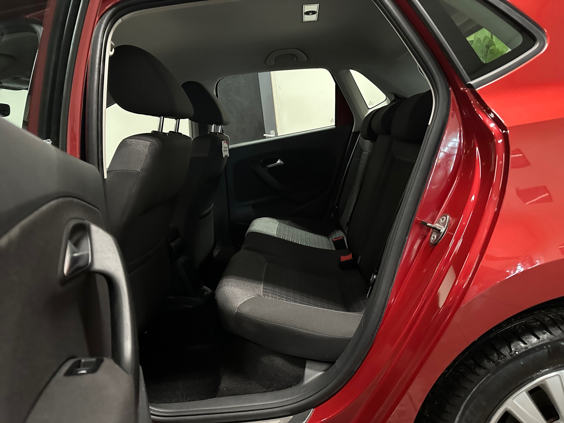 volkswagen-polo-12-tsi-comfortline-automaat-navigatie-lm-velgen-camera-nl-auto-