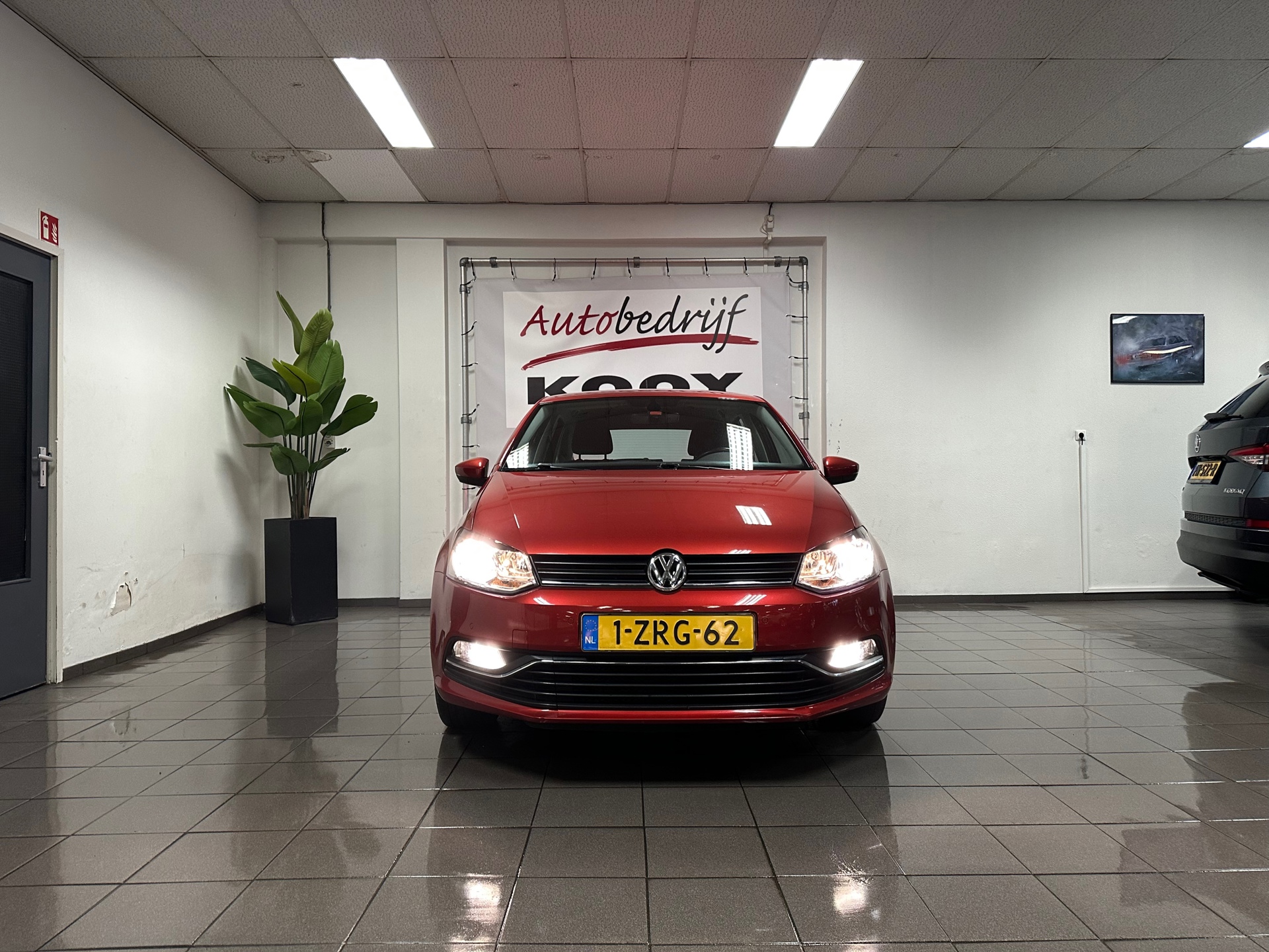 volkswagen-polo-12-tsi-comfortline-automaat-navigatie-lm-velgen-camera-nl-auto-