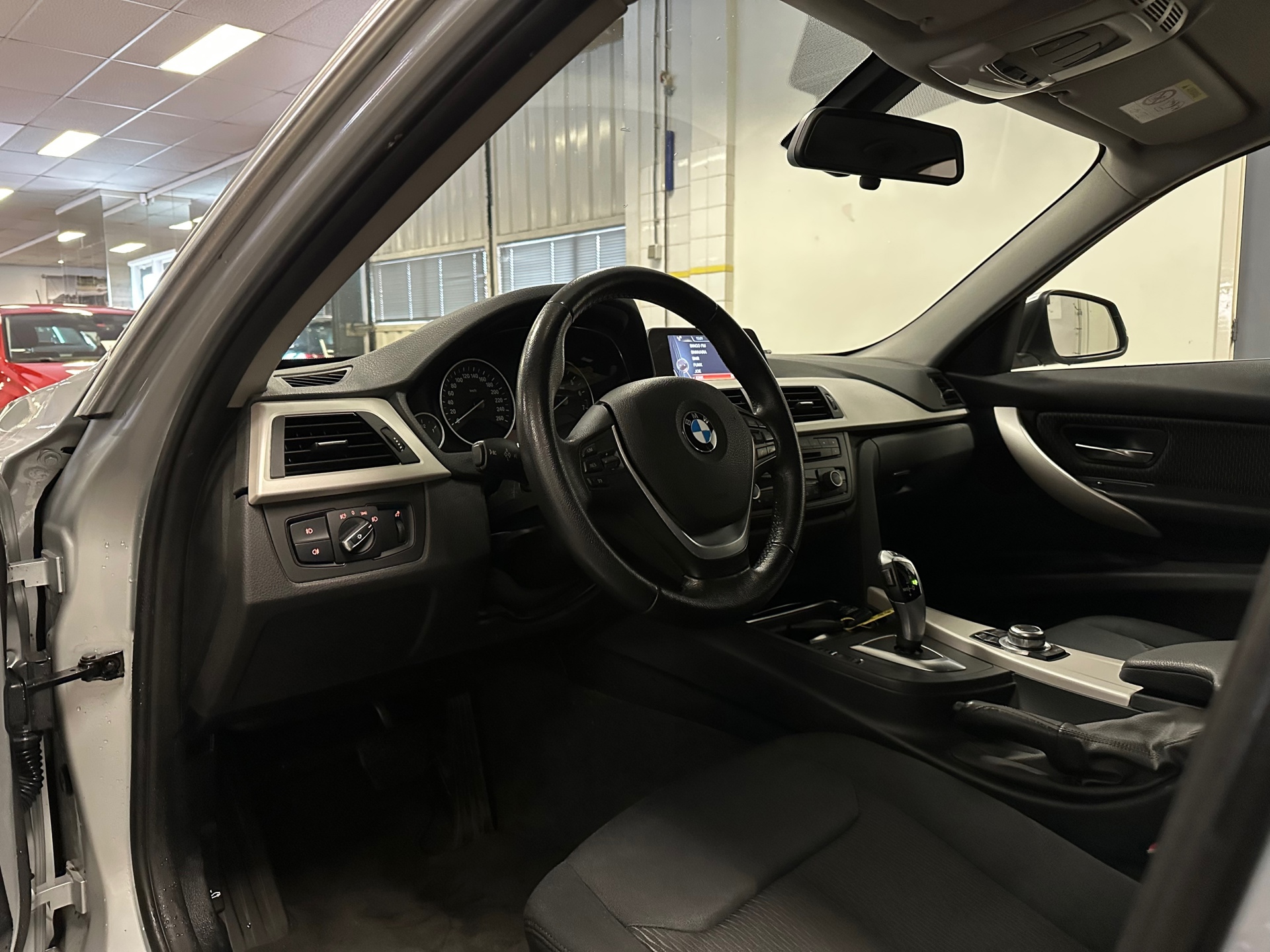 https://www.autokooy.nl//xml/images/42923486-12.JPG