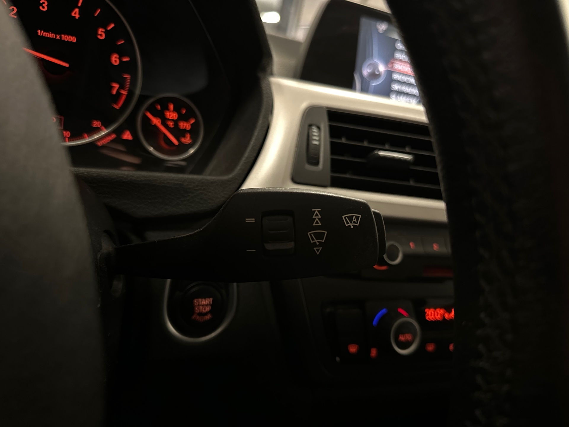 https://www.autokooy.nl//xml/images/42923486-16.JPG