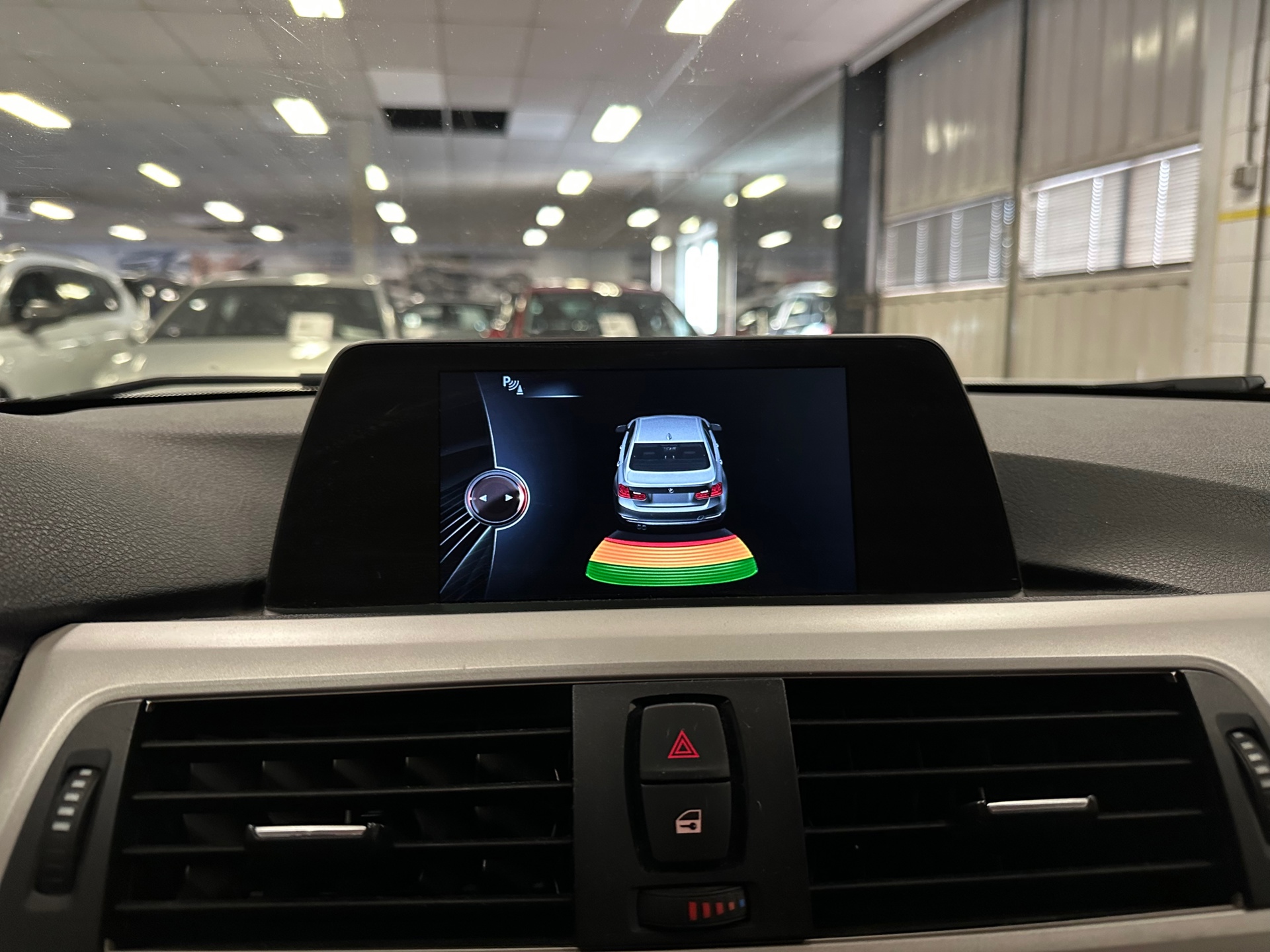 https://www.autokooy.nl//xml/images/42923486-19.JPG