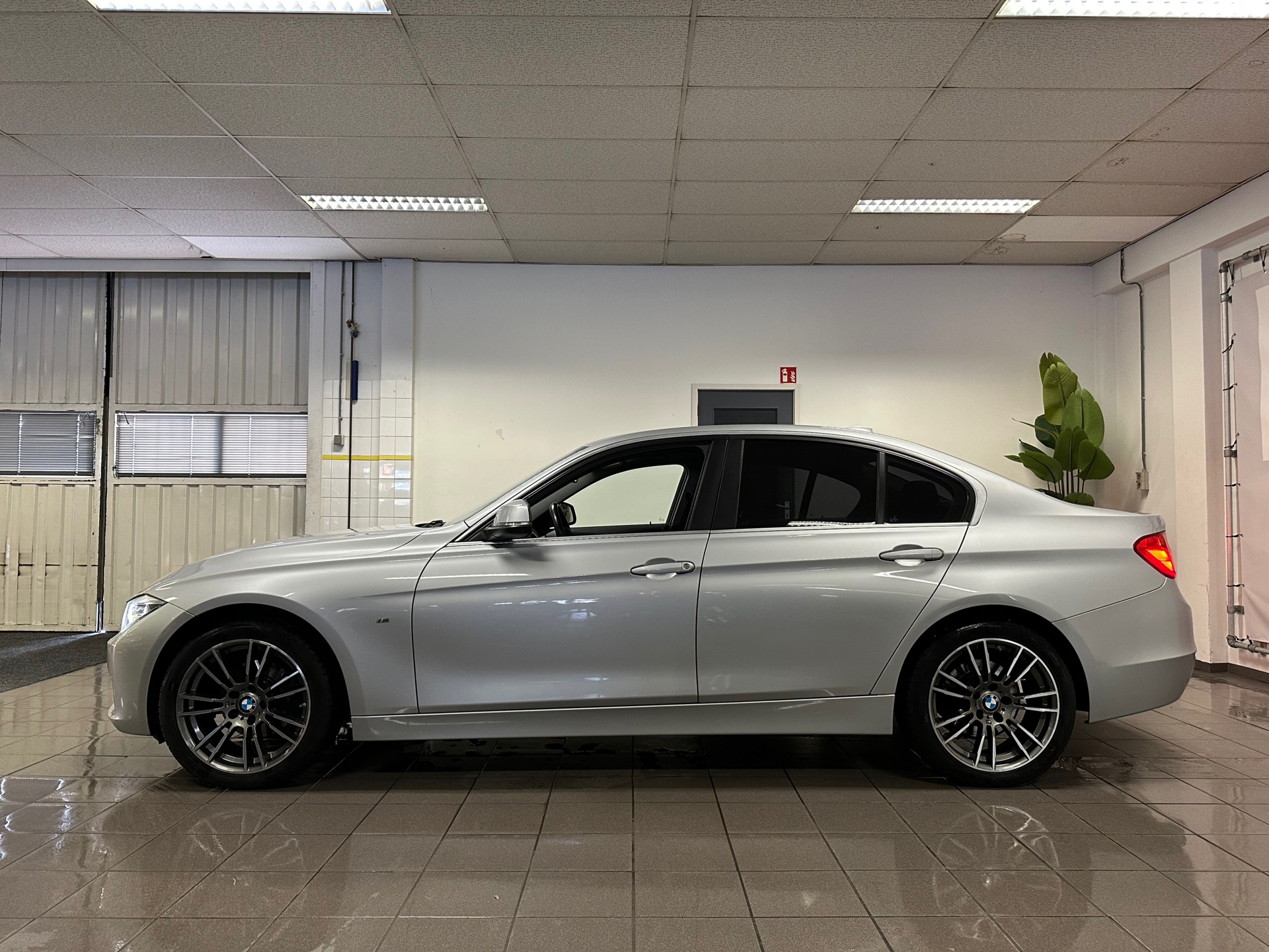 https://www.autokooy.nl//xml/images/42923486-2.JPG