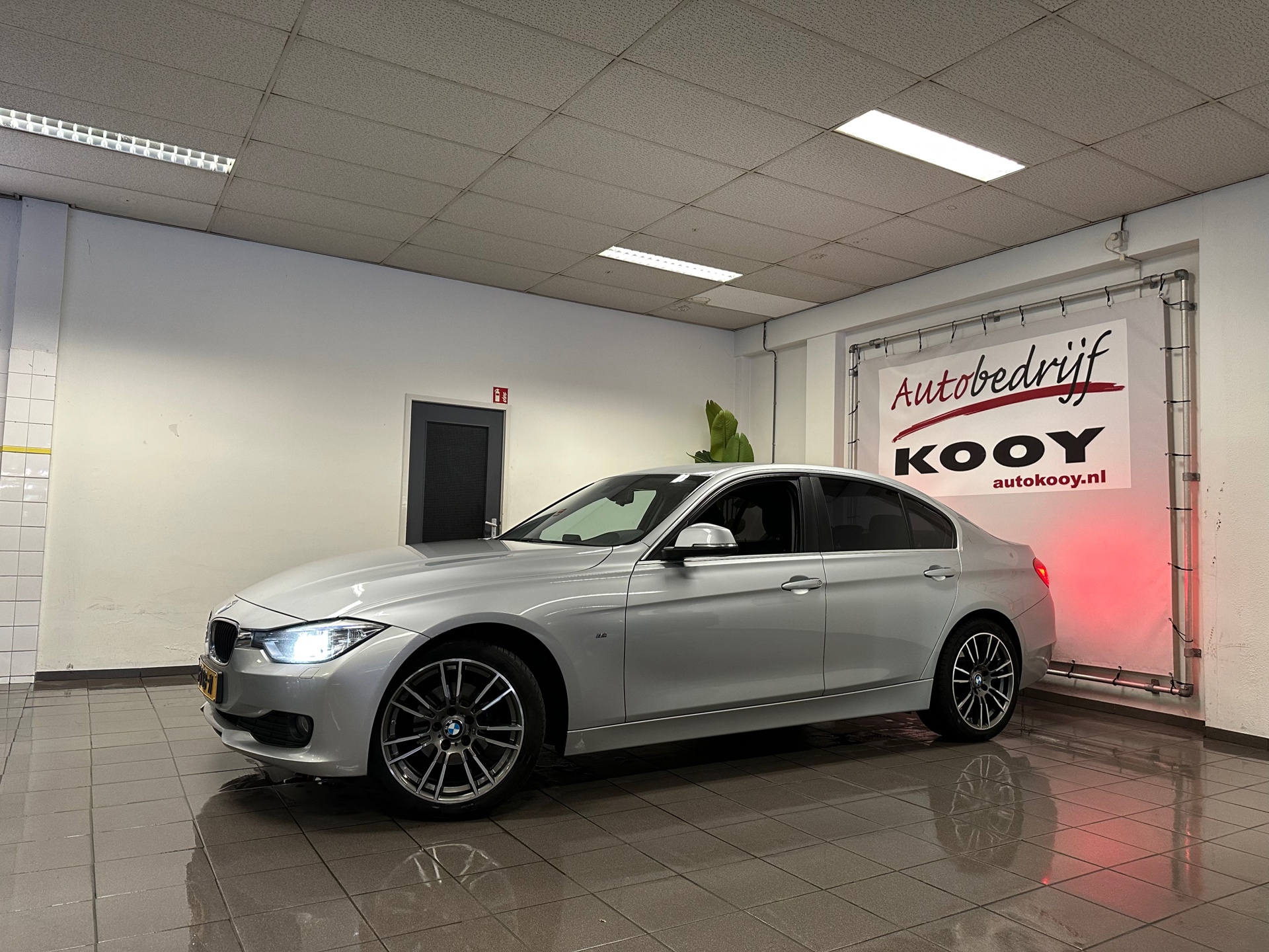 https://www.autokooy.nl//xml/images/42923486-9.JPG
