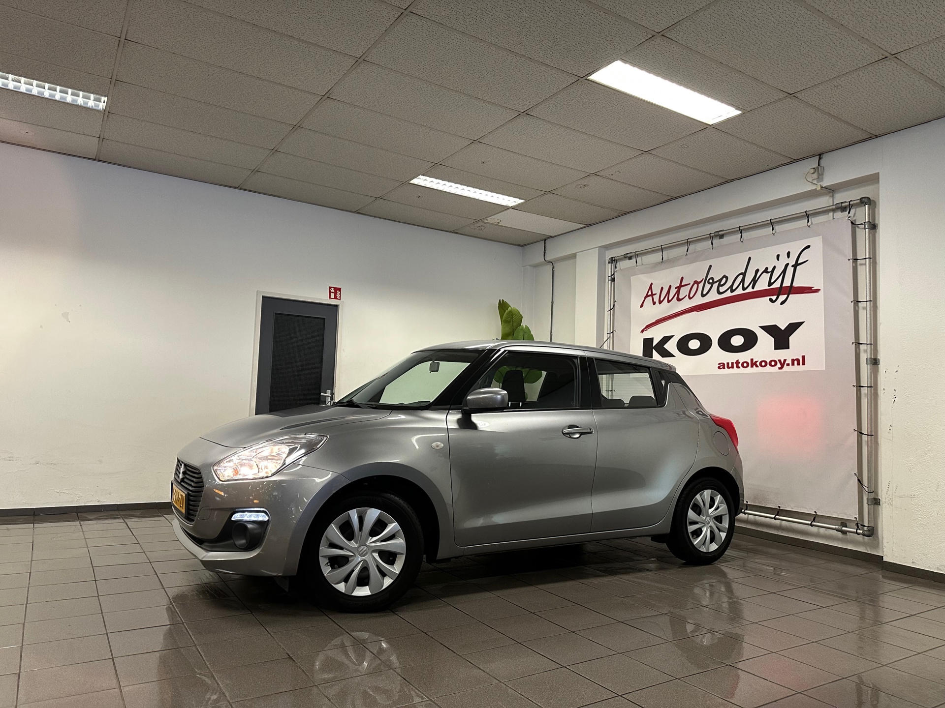 https://www.autokooy.nl//xml/images/43045652-10.JPG