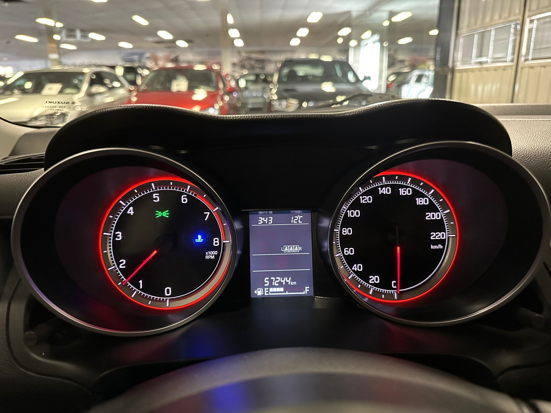 https://www.autokooy.nl//xml/images/43045652-16.JPG