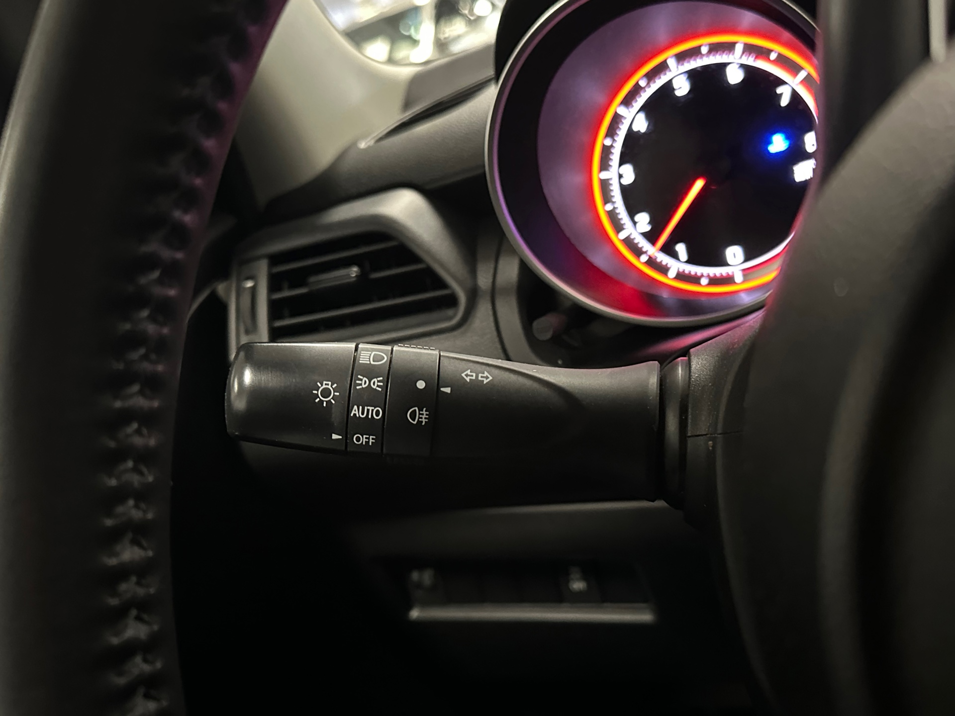 https://www.autokooy.nl//xml/images/43045652-17.JPG