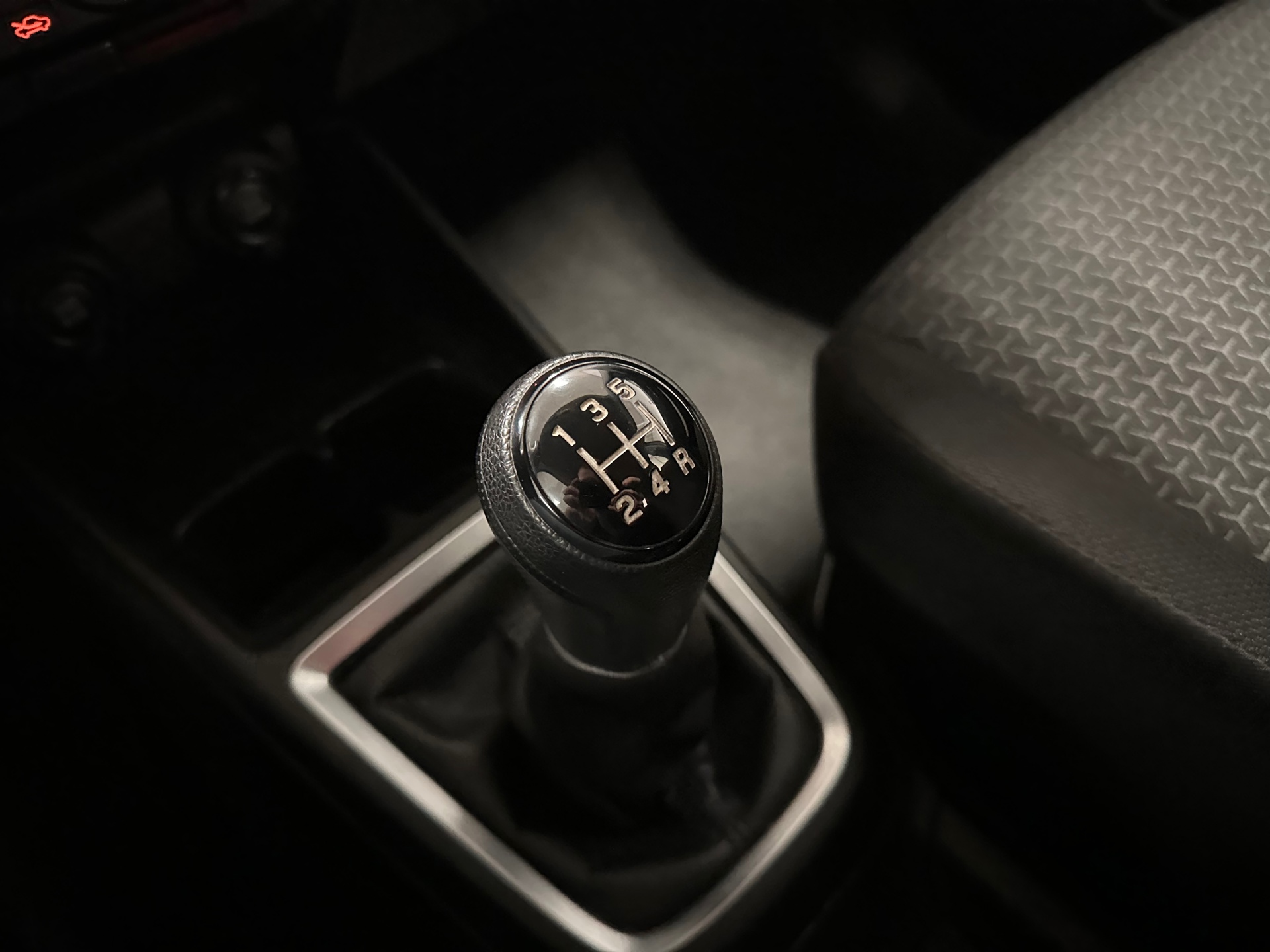 https://www.autokooy.nl//xml/images/43045652-21.JPG