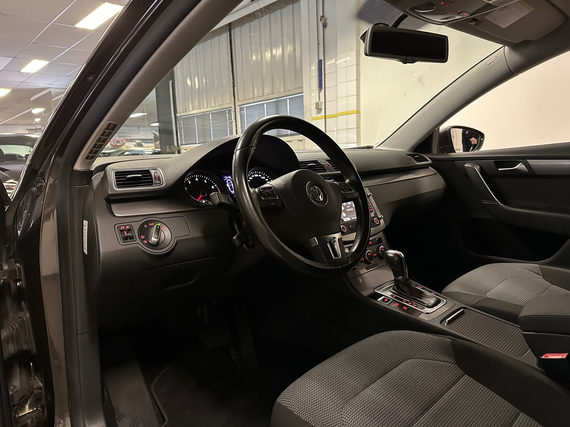 https://www.autokooy.nl//xml/images/43072985-13.JPG