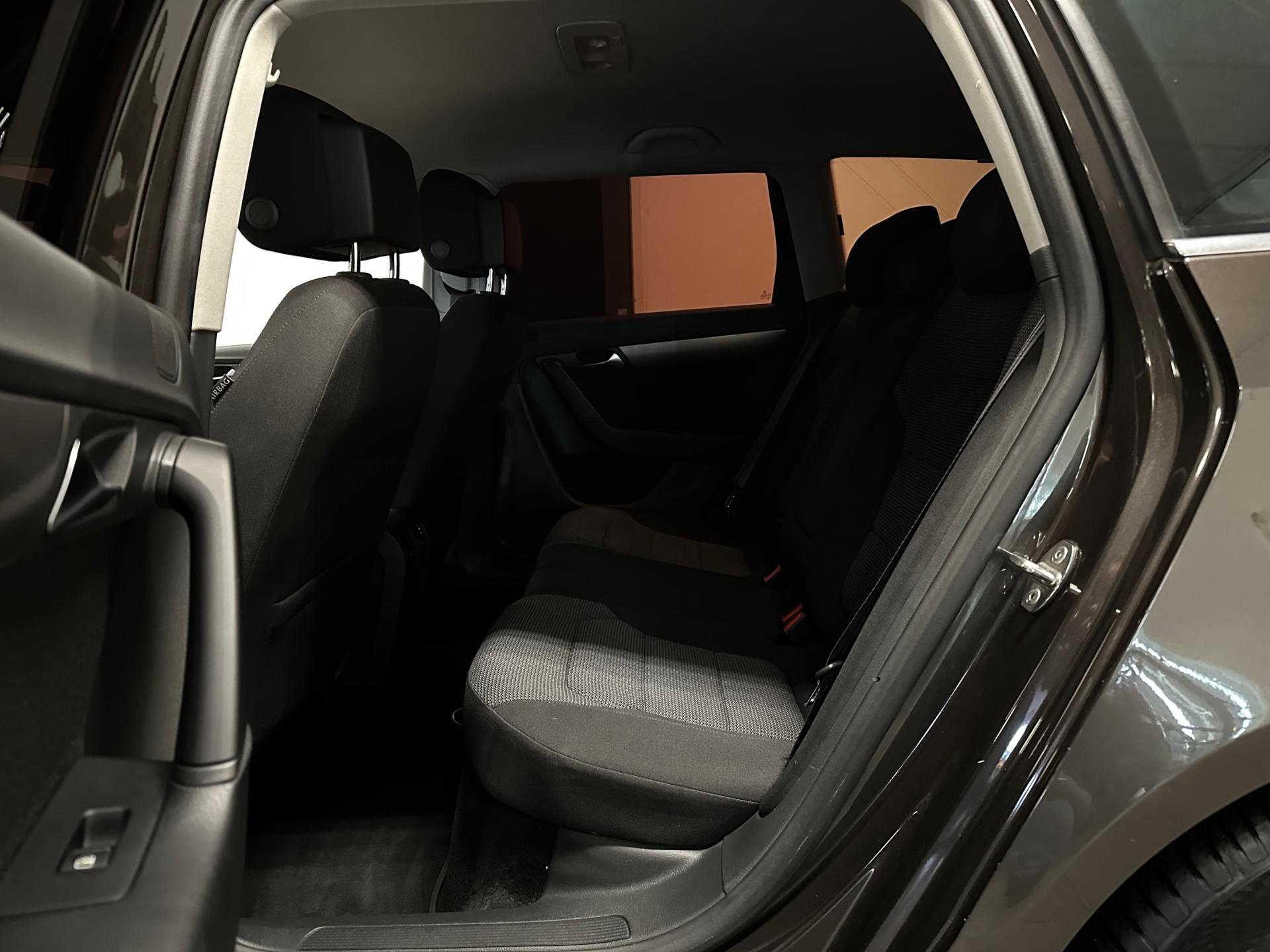 https://www.autokooy.nl//xml/images/43072985-23.JPG