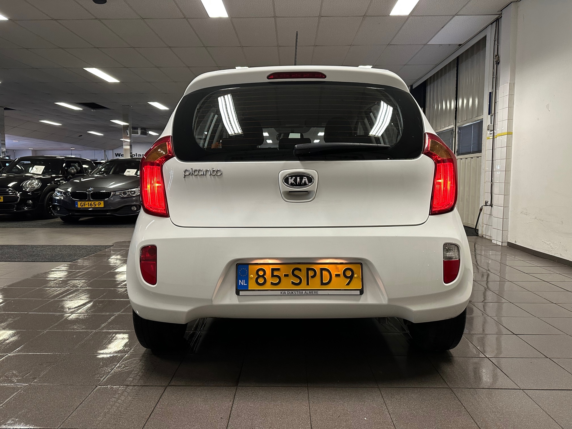 https://www.autokooy.nl//xml/images/43143719-4.JPG