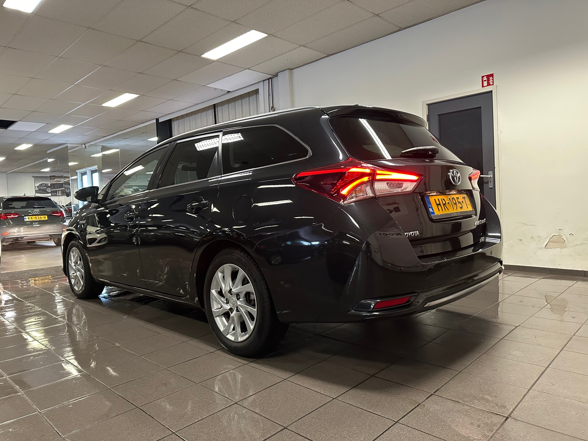 https://www.autokooy.nl//xml/images/43166322-3.JPG