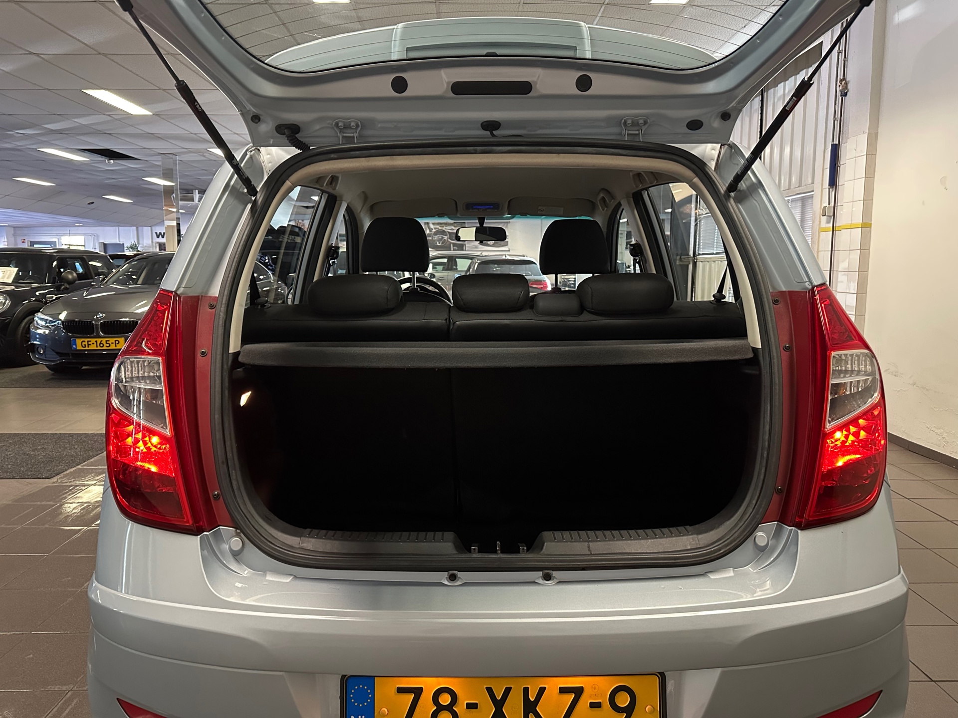 https://www.autokooy.nl//xml/images/43198010-5.JPG