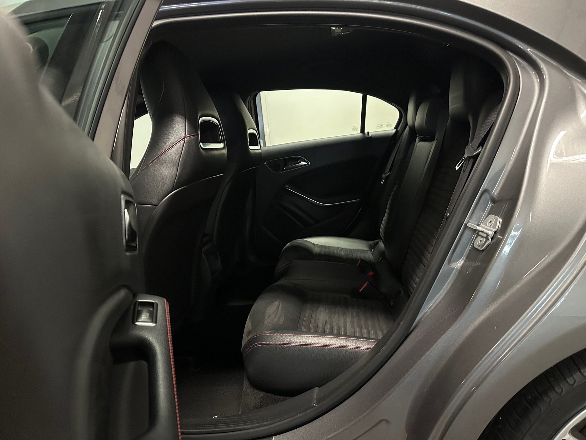 https://www.autokooy.nl//xml/images/43257855-23.JPG