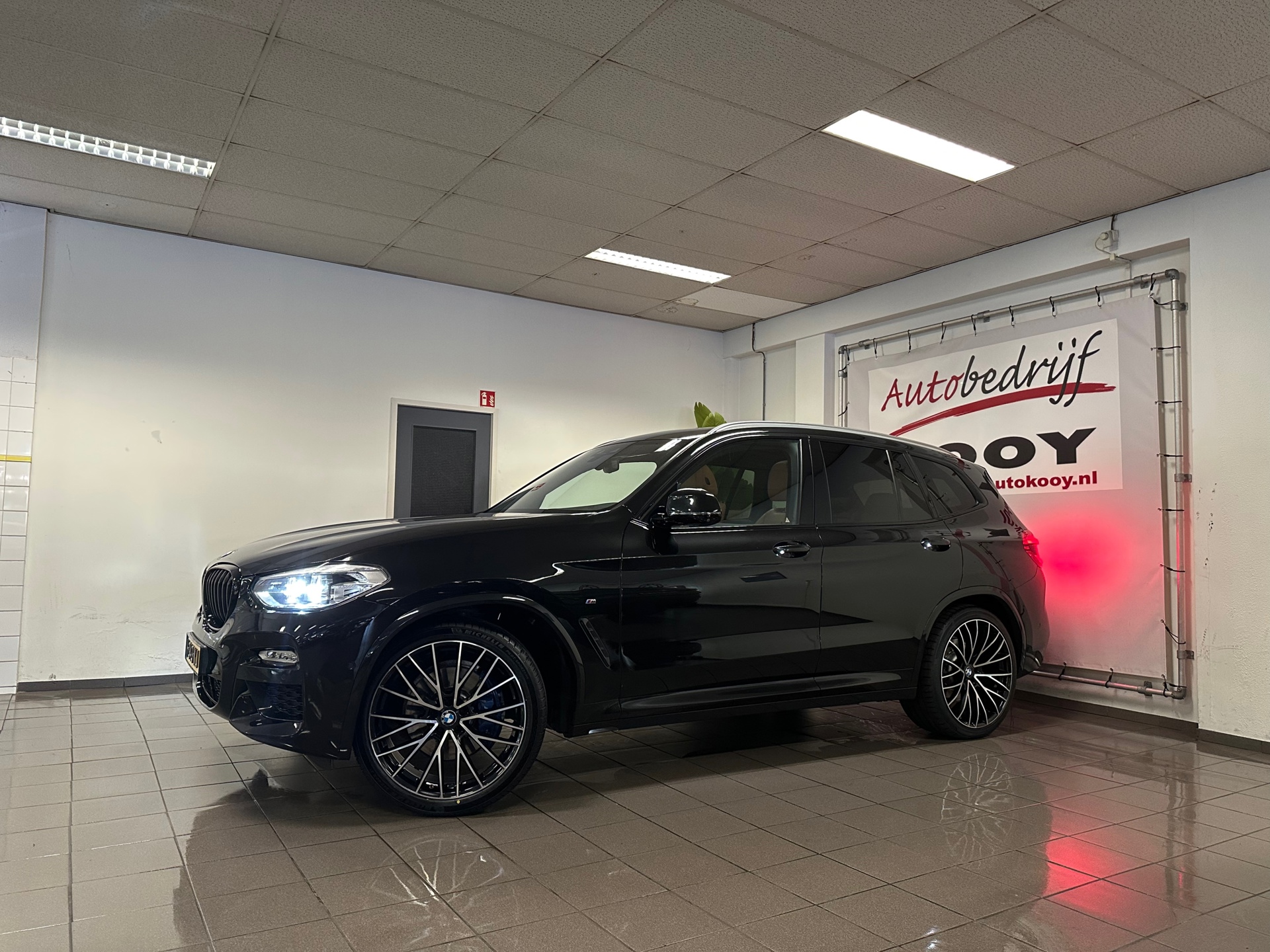 https://www.autokooy.nl//xml/images/43340631-10.JPG