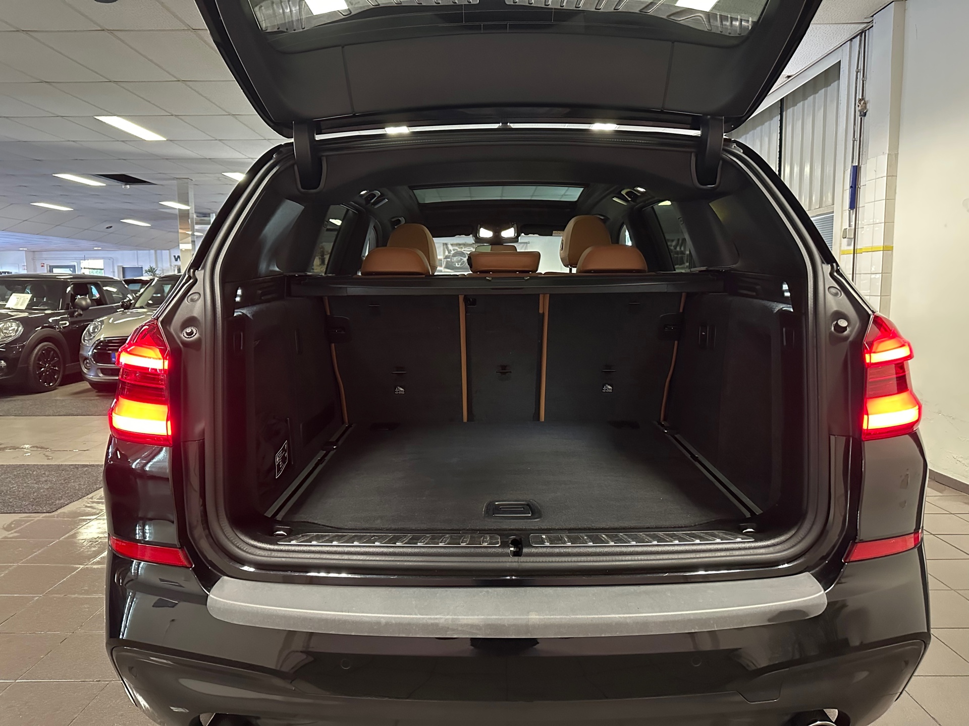 https://www.autokooy.nl//xml/images/43340631-5.JPG