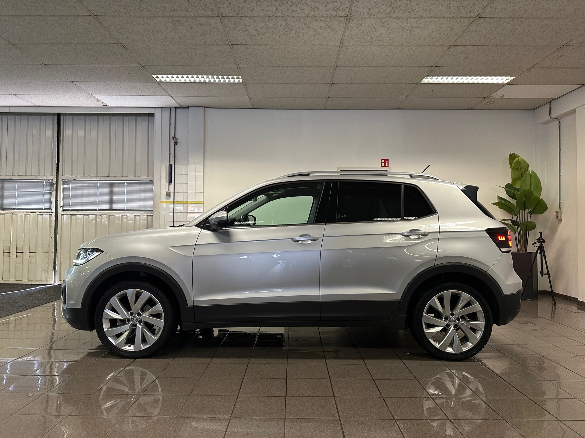 https://www.autokooy.nl//xml/images/43364962-2.JPG