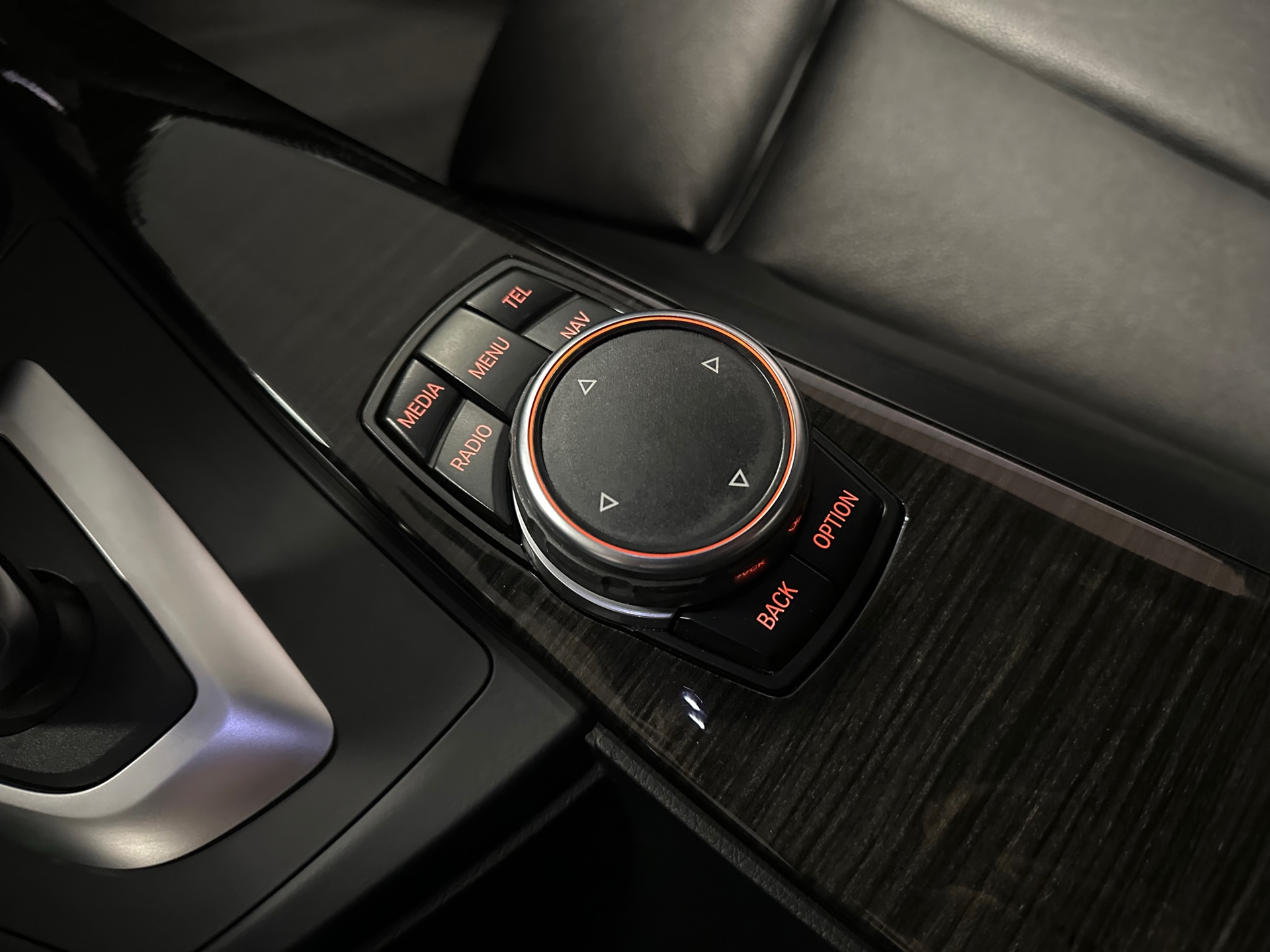 bmw-3-serie-318i-luxury-automaat-camera-afn-trekhaak-xenon-leder-nl-auto-