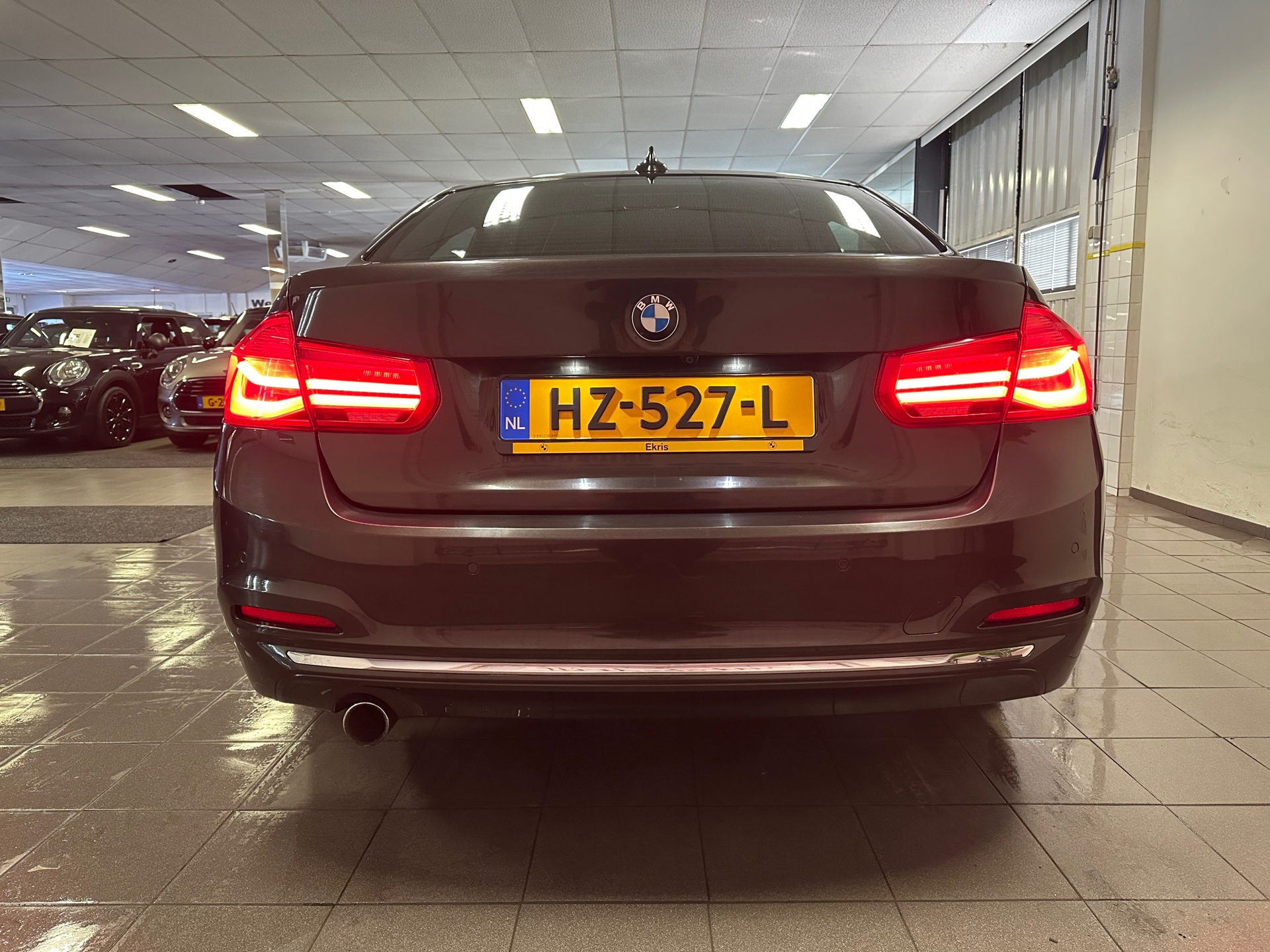 bmw-3-serie-318i-luxury-automaat-camera-afn-trekhaak-xenon-leder-nl-auto-