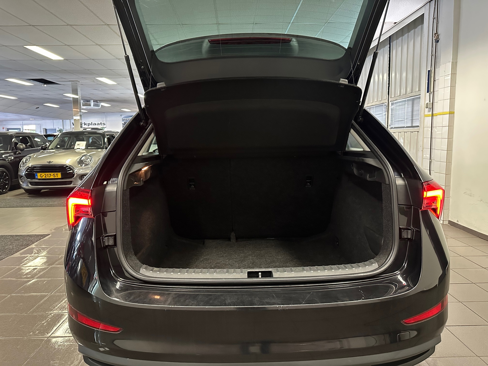 https://www.autokooy.nl//xml/images/43434595-5.JPG