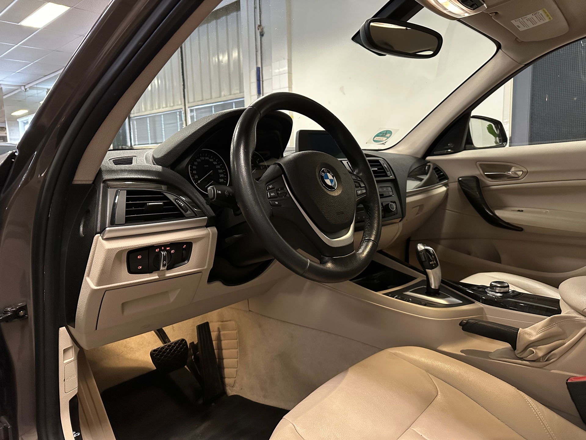 https://www.autokooy.nl//xml/images/43463716-13.JPG