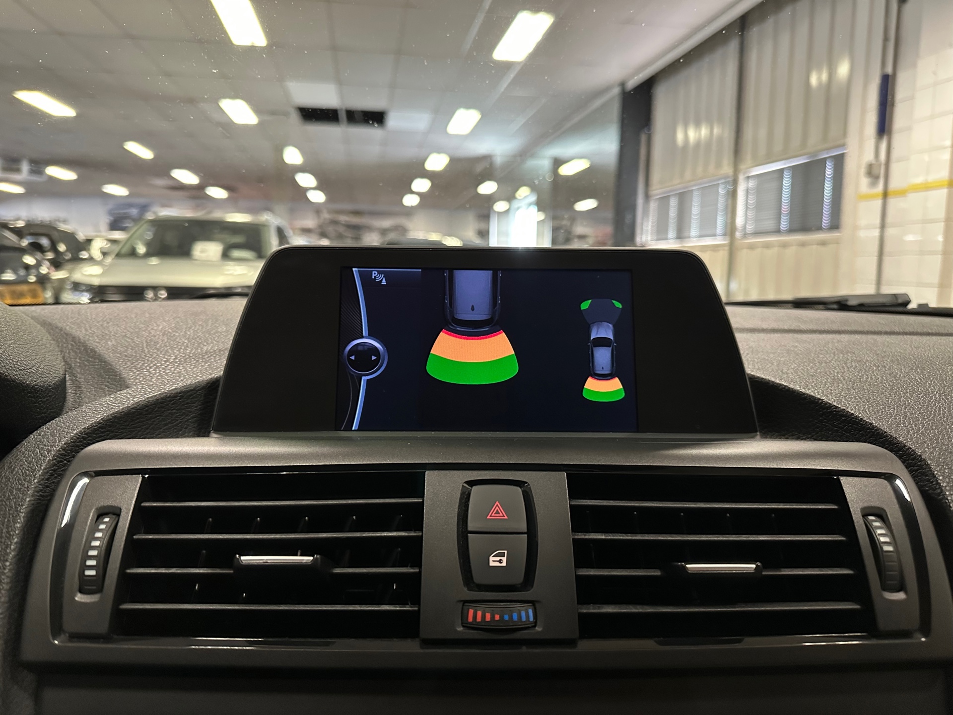 https://www.autokooy.nl//xml/images/43463716-18.JPG