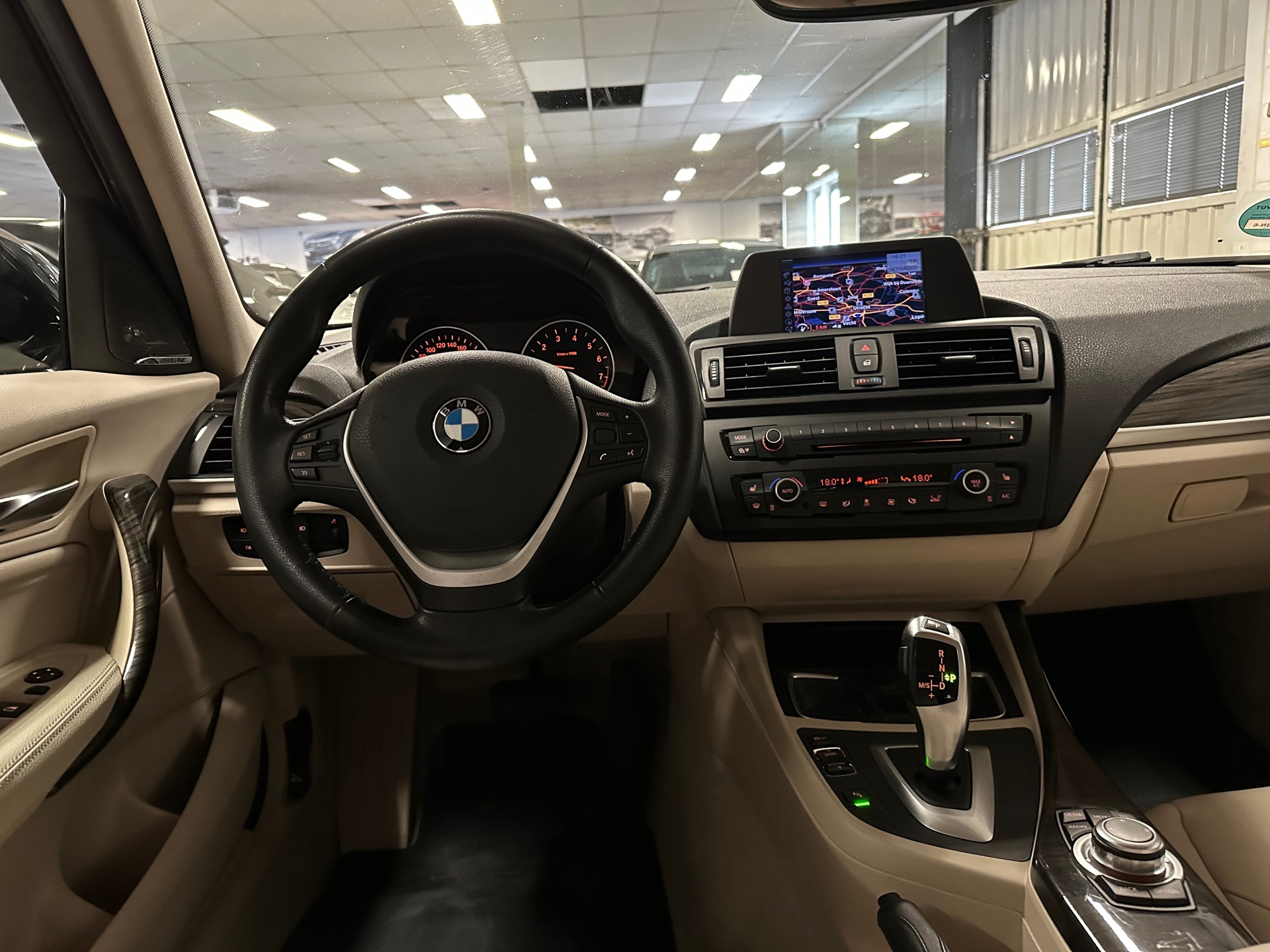 https://www.autokooy.nl//xml/images/43463716-22.JPG