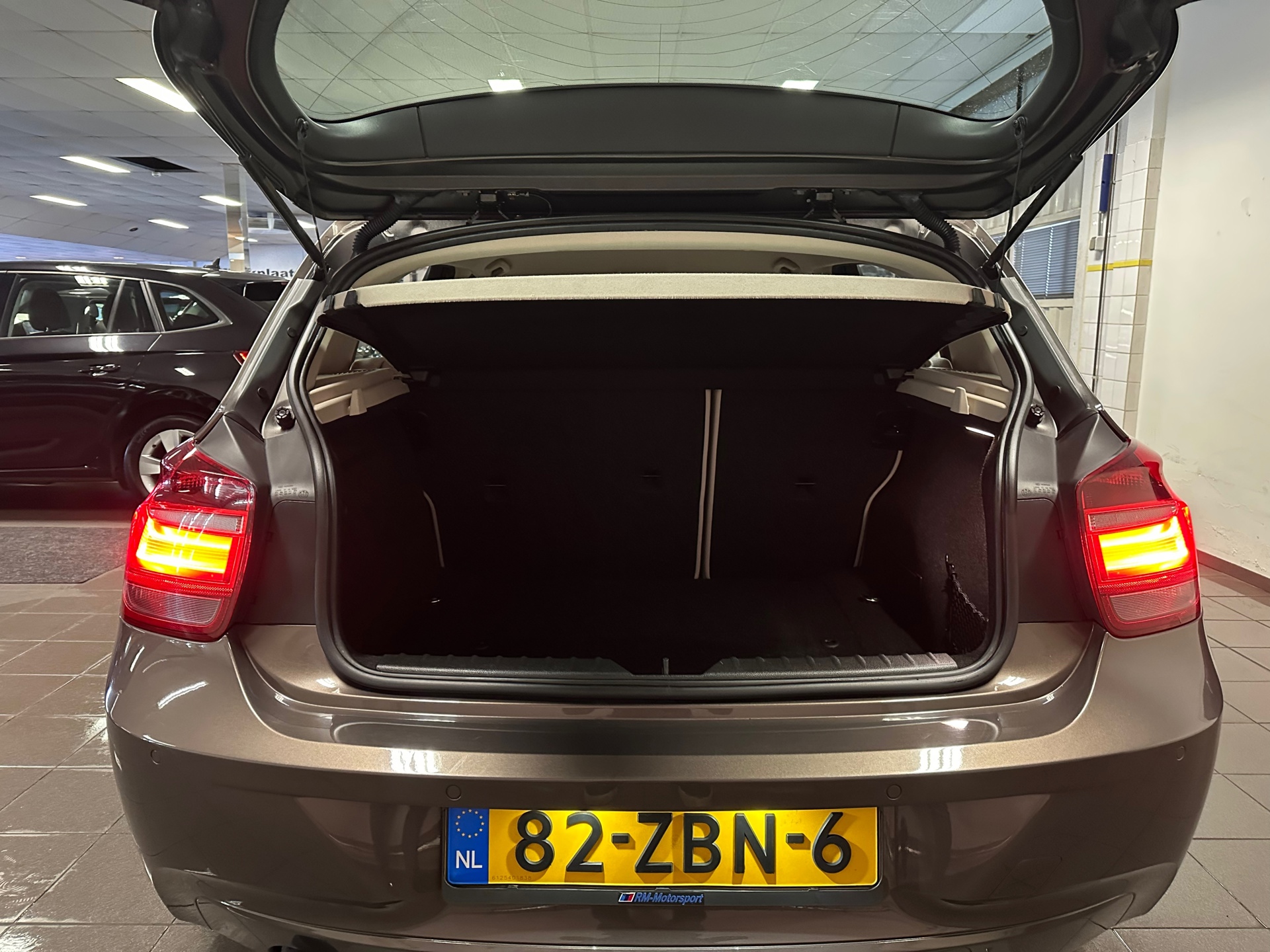 https://www.autokooy.nl//xml/images/43463716-5.JPG