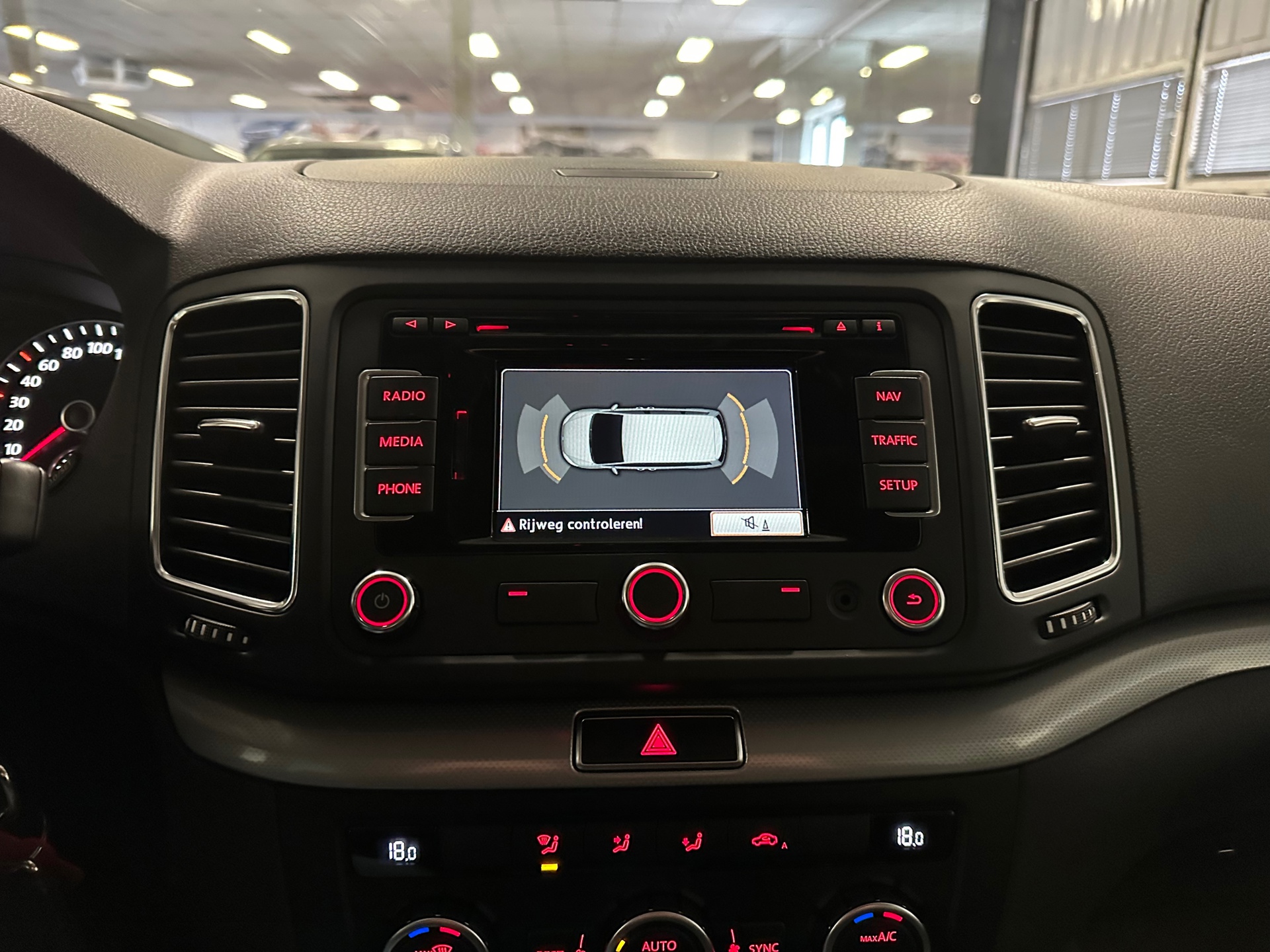 https://www.autokooy.nl//xml/images/43487131-17.JPG