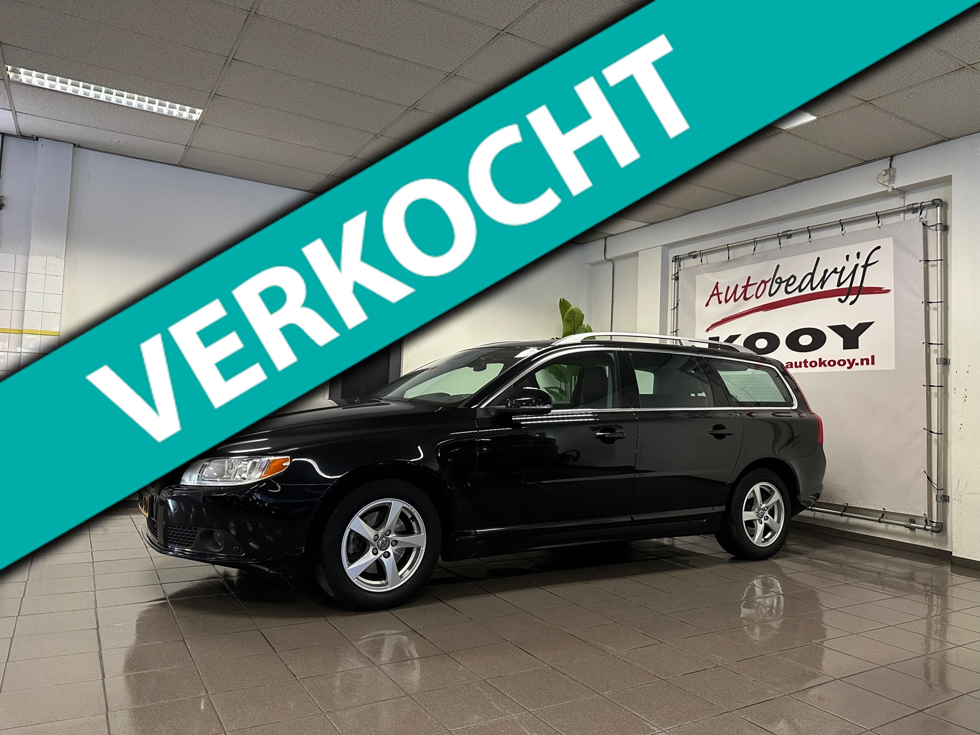 Volvo V70 1.6 T4 Summum * Navigatie / Trekhaak / Leder / Stoelverwarming / NL Auto *