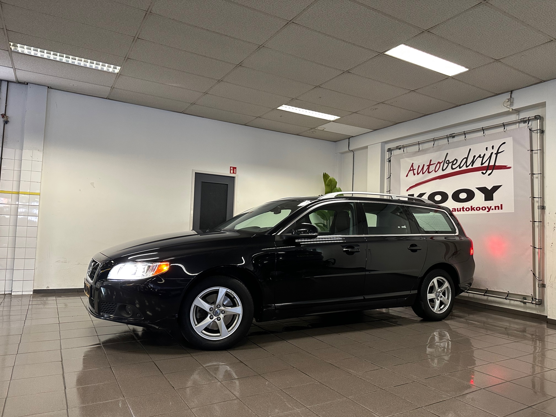 https://www.autokooy.nl//xml/images/43512818-10.JPG