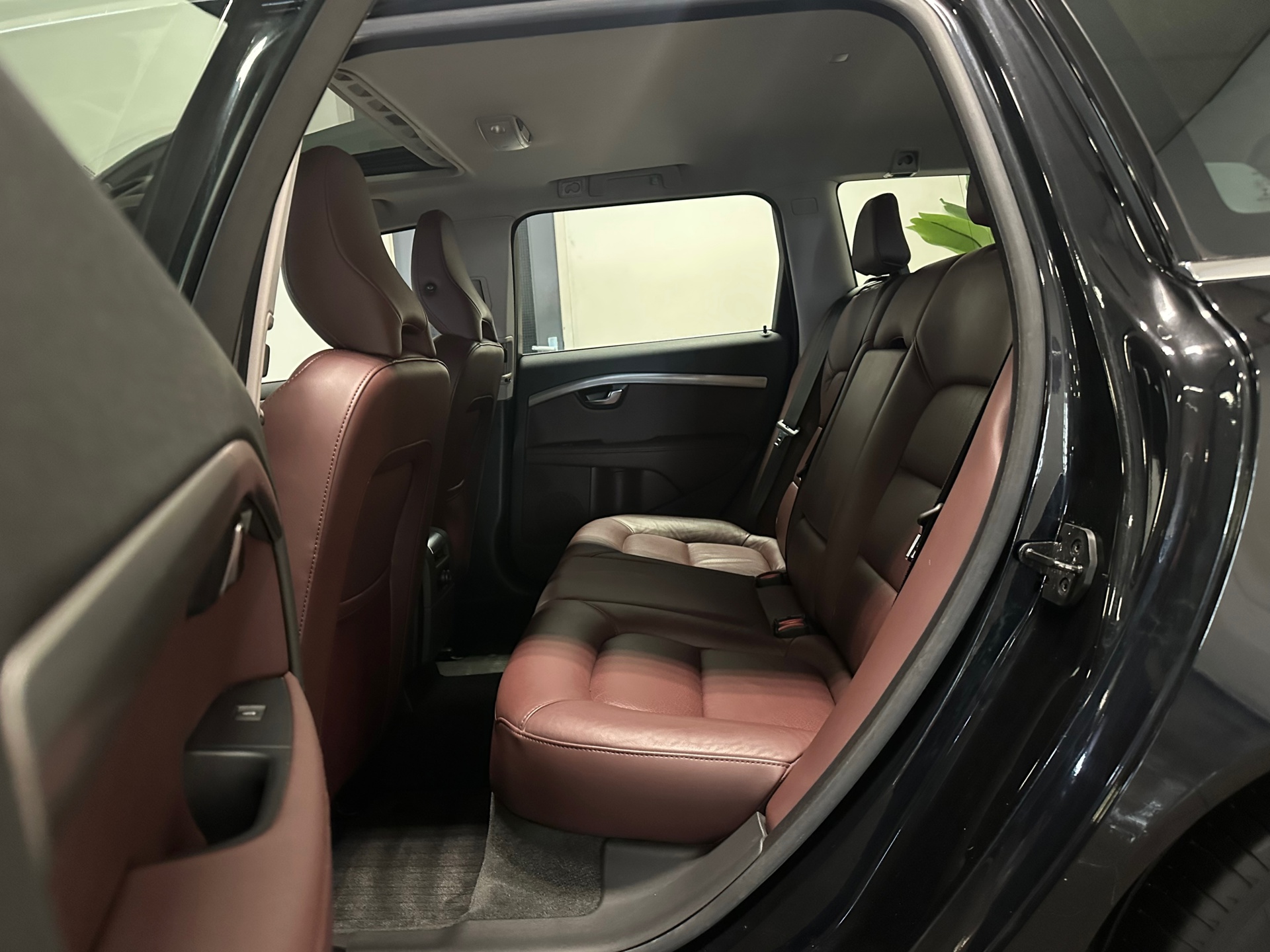https://www.autokooy.nl//xml/images/43512818-21.JPG
