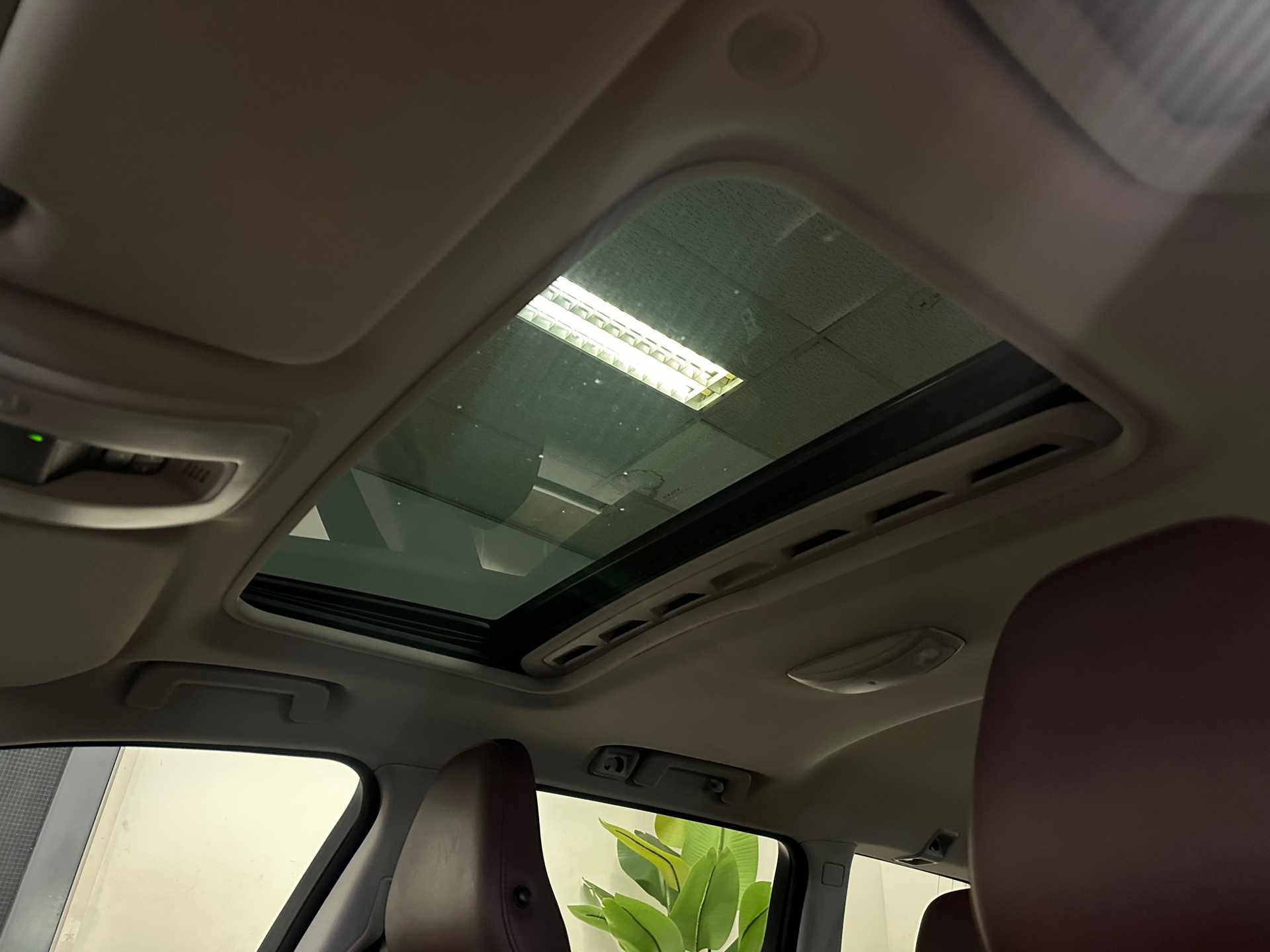 https://www.autokooy.nl//xml/images/43512818-22.JPG