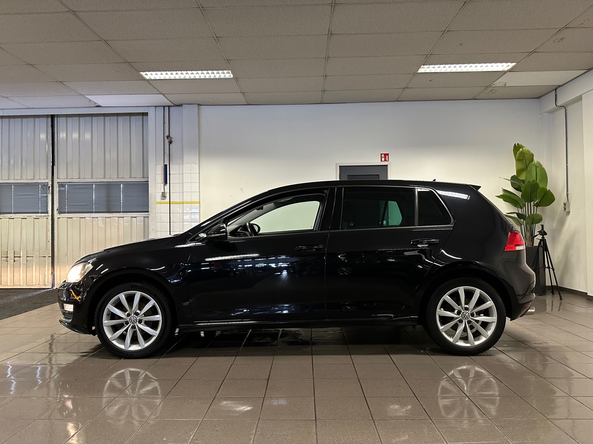 https://www.autokooy.nl//xml/images/43513022-2.JPG