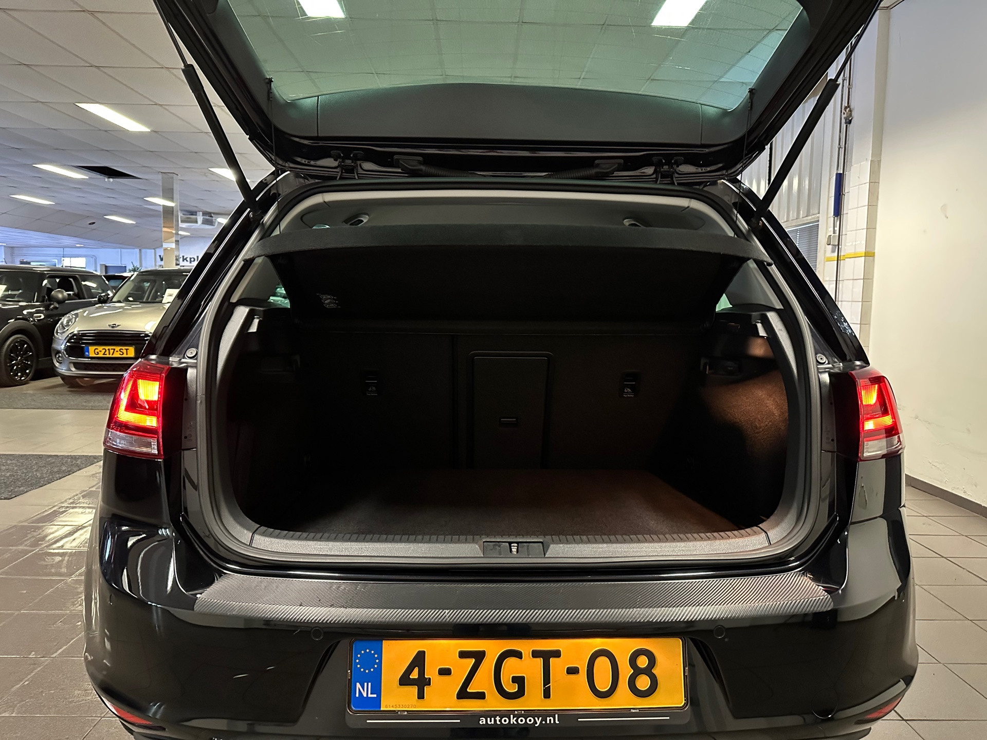 https://www.autokooy.nl//xml/images/43513022-5.JPG