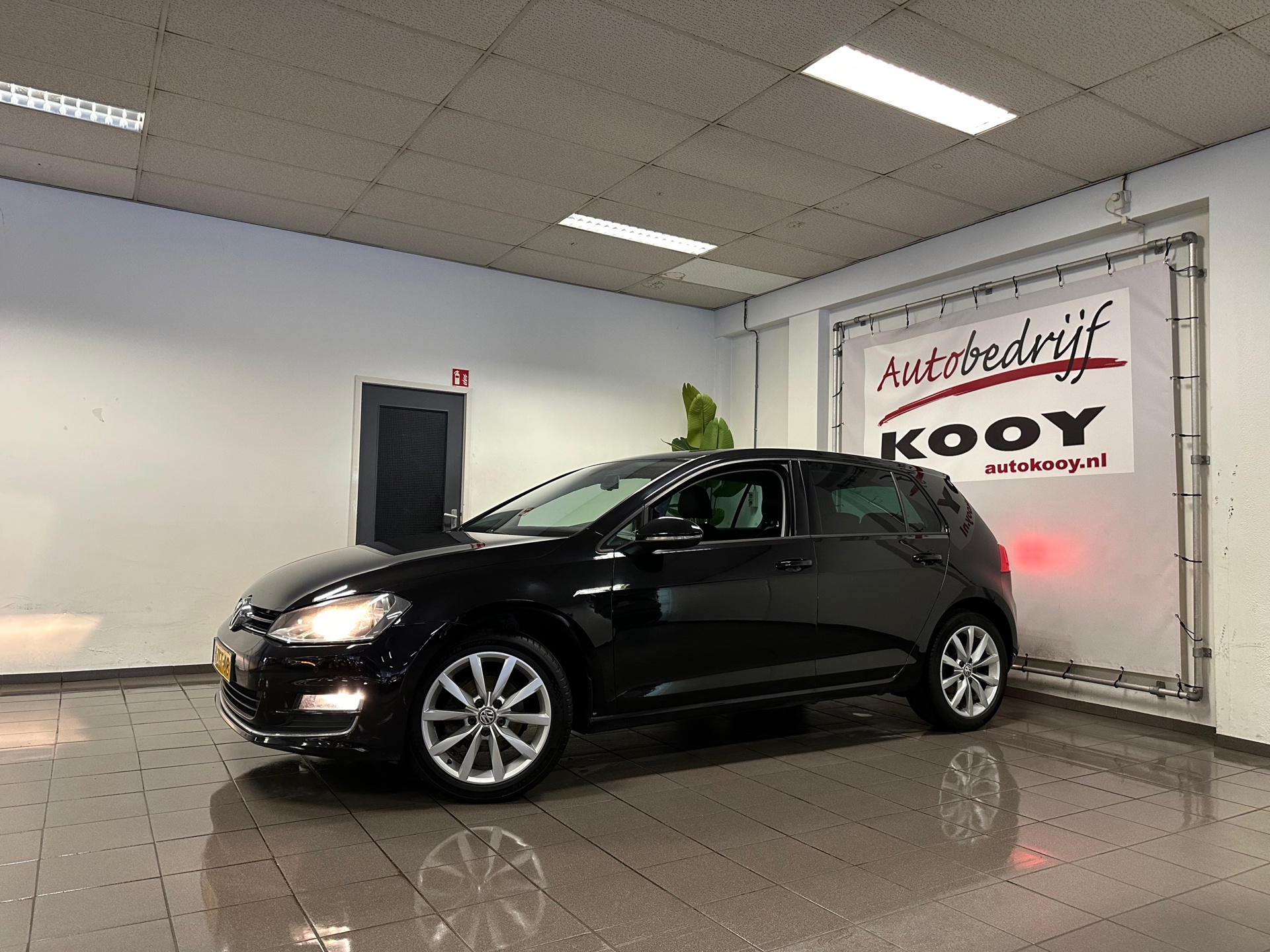 https://www.autokooy.nl//xml/images/43513022-9.JPG